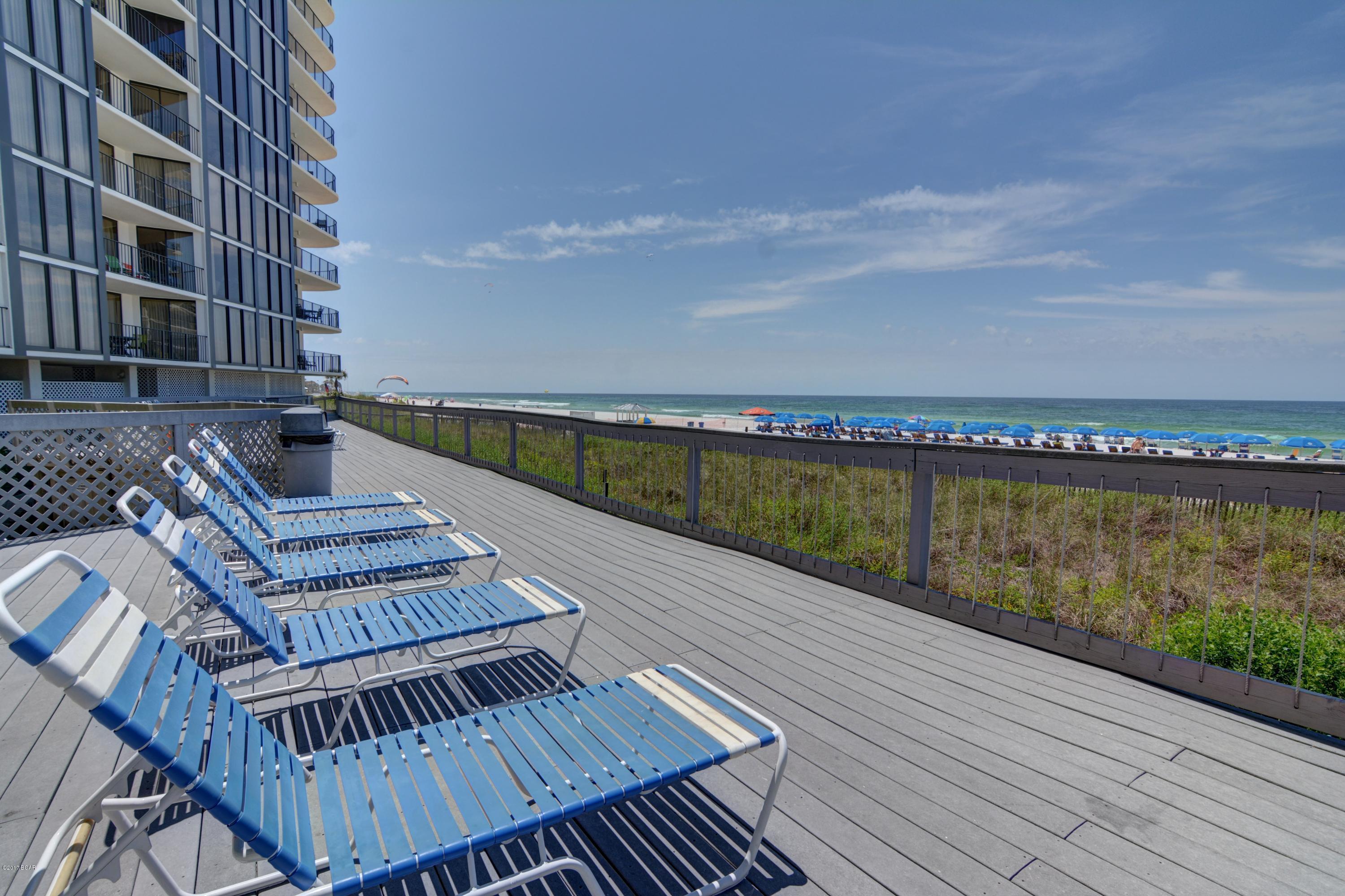 Edgewater Golf Villas III - Residential