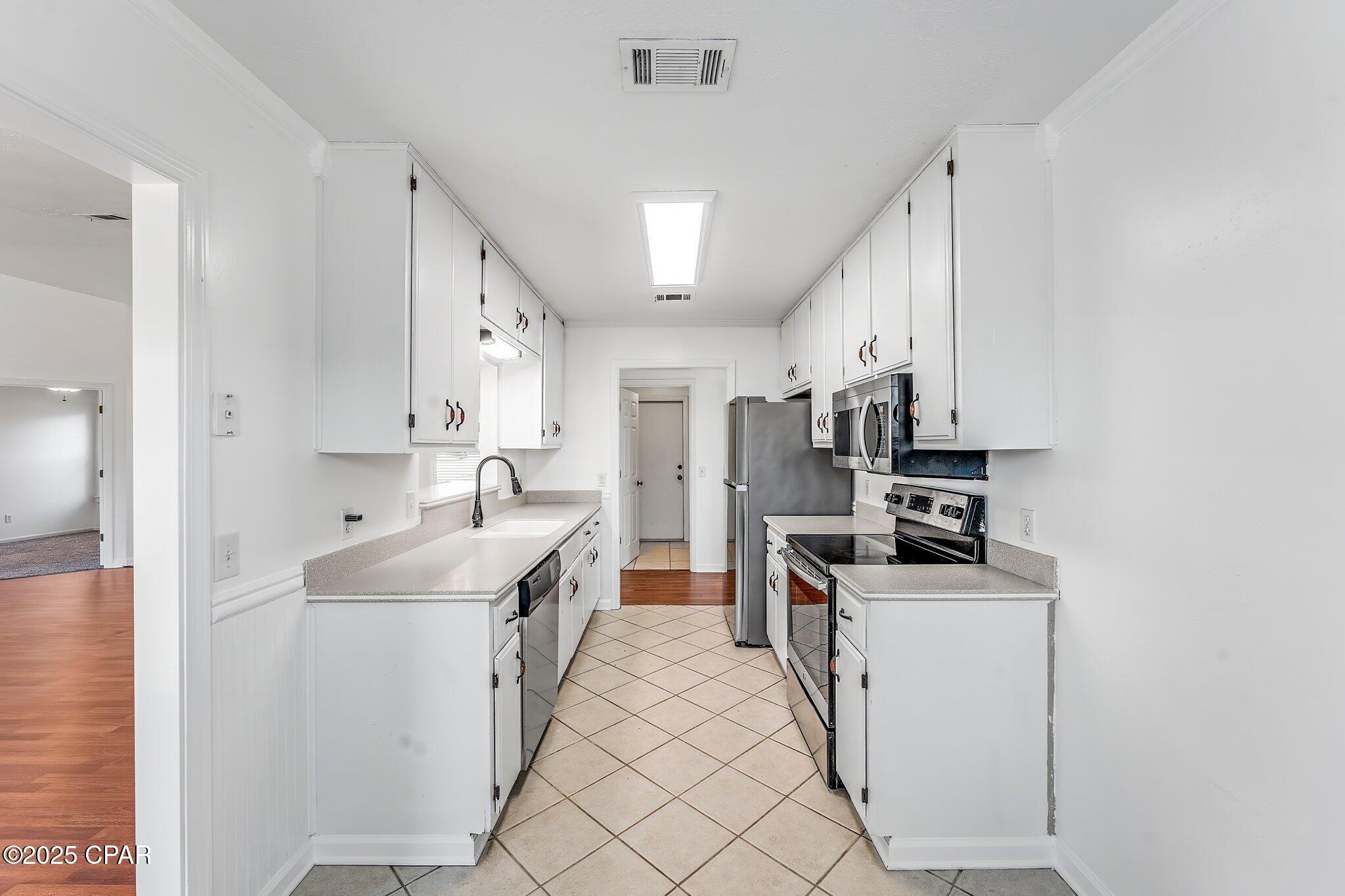 [No Recorded Subdiv] - Residential Lease