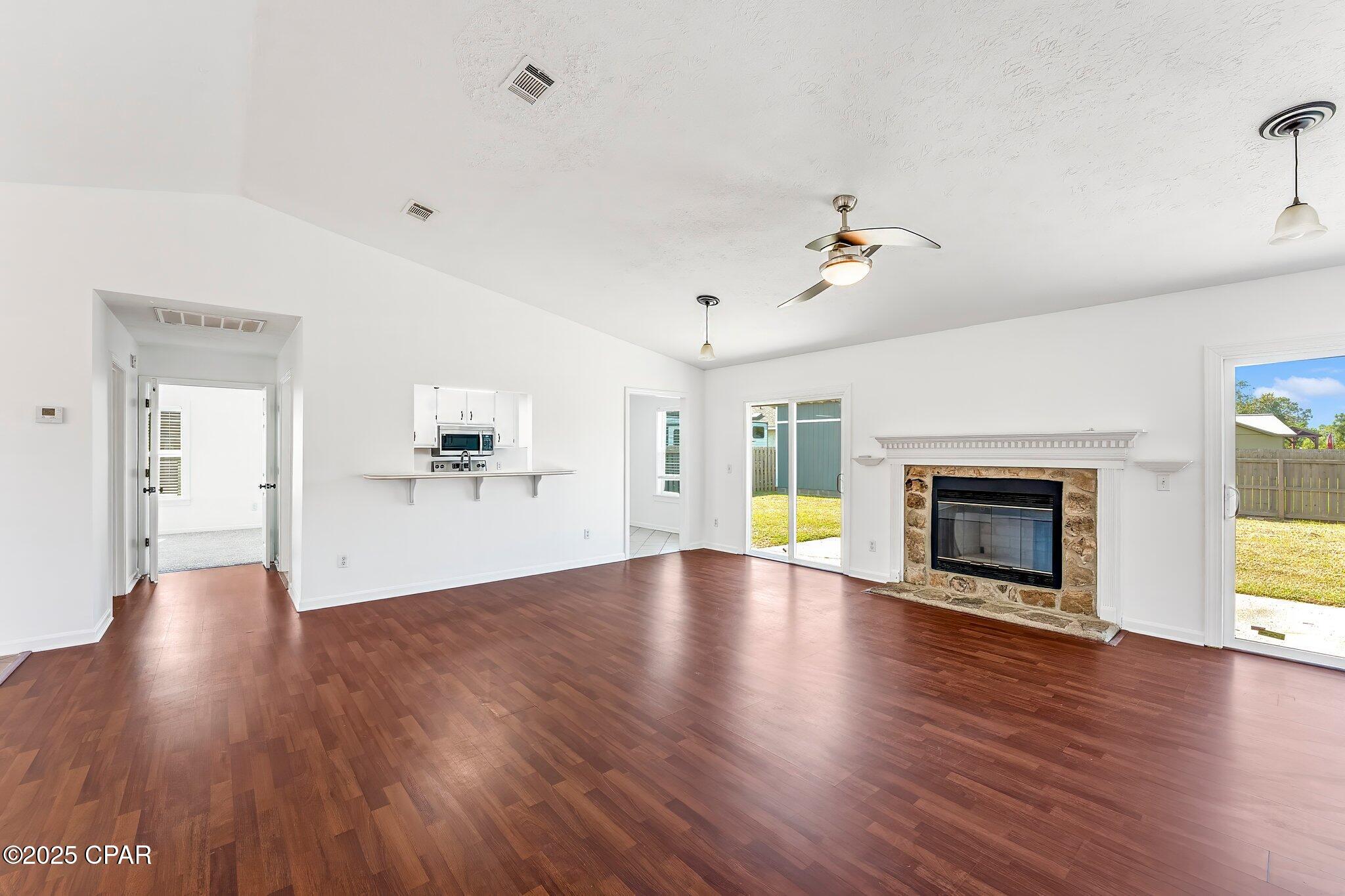[No Recorded Subdiv] - Residential Lease