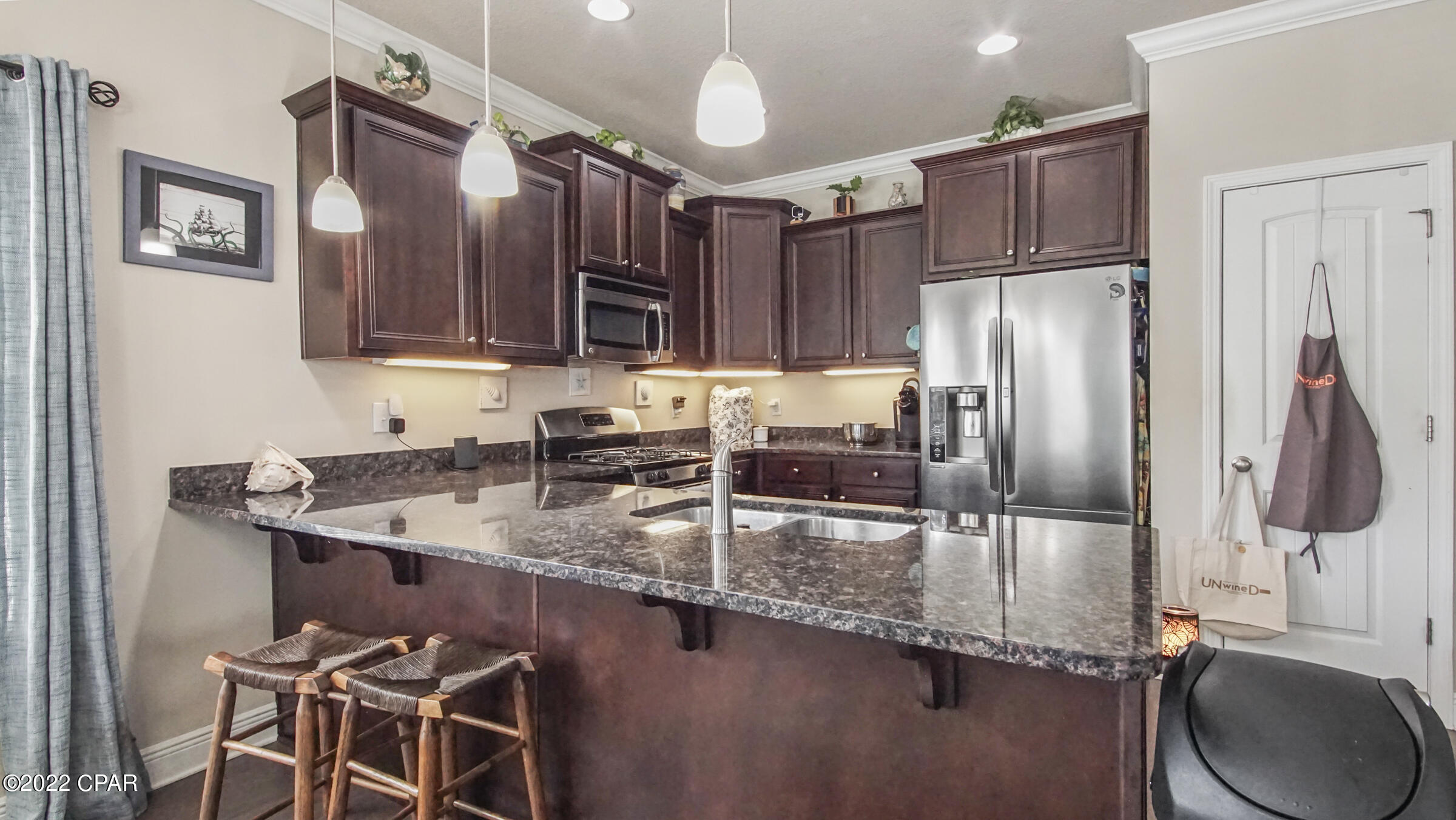 Magnolia Bay Club - Residential