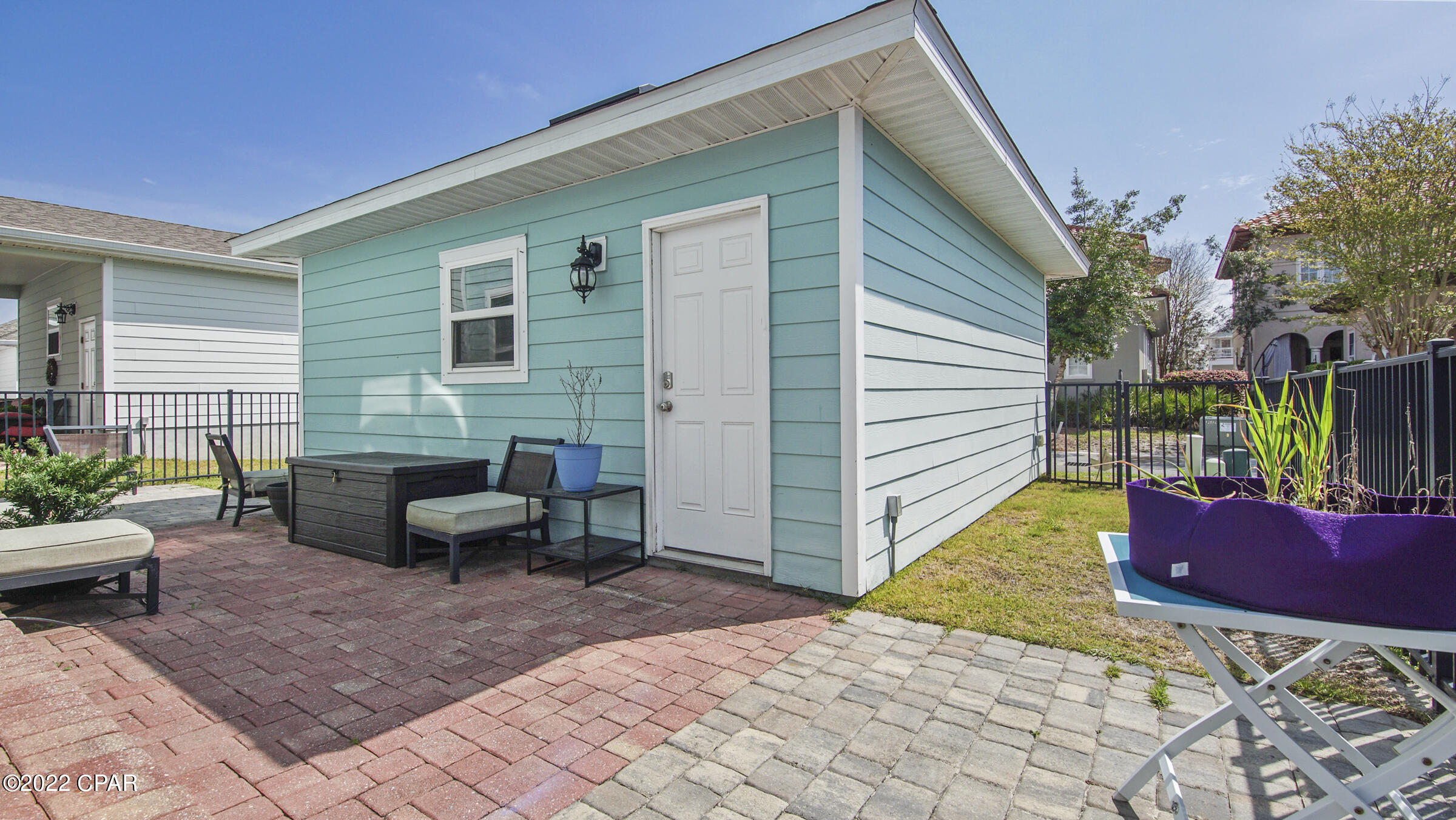 Magnolia Bay Club - Residential