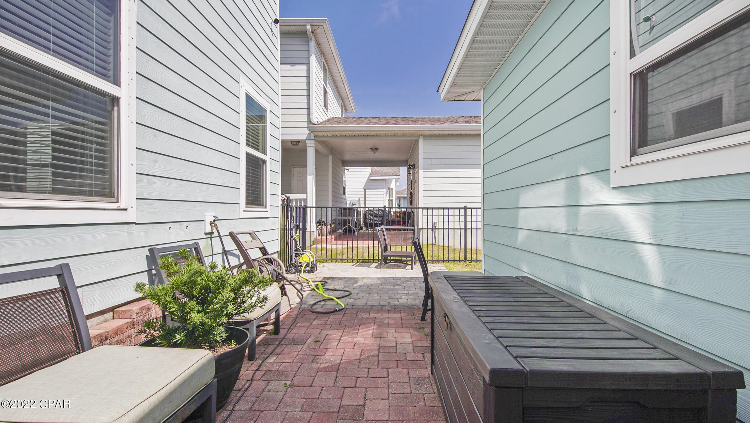 Magnolia Bay Club - Residential