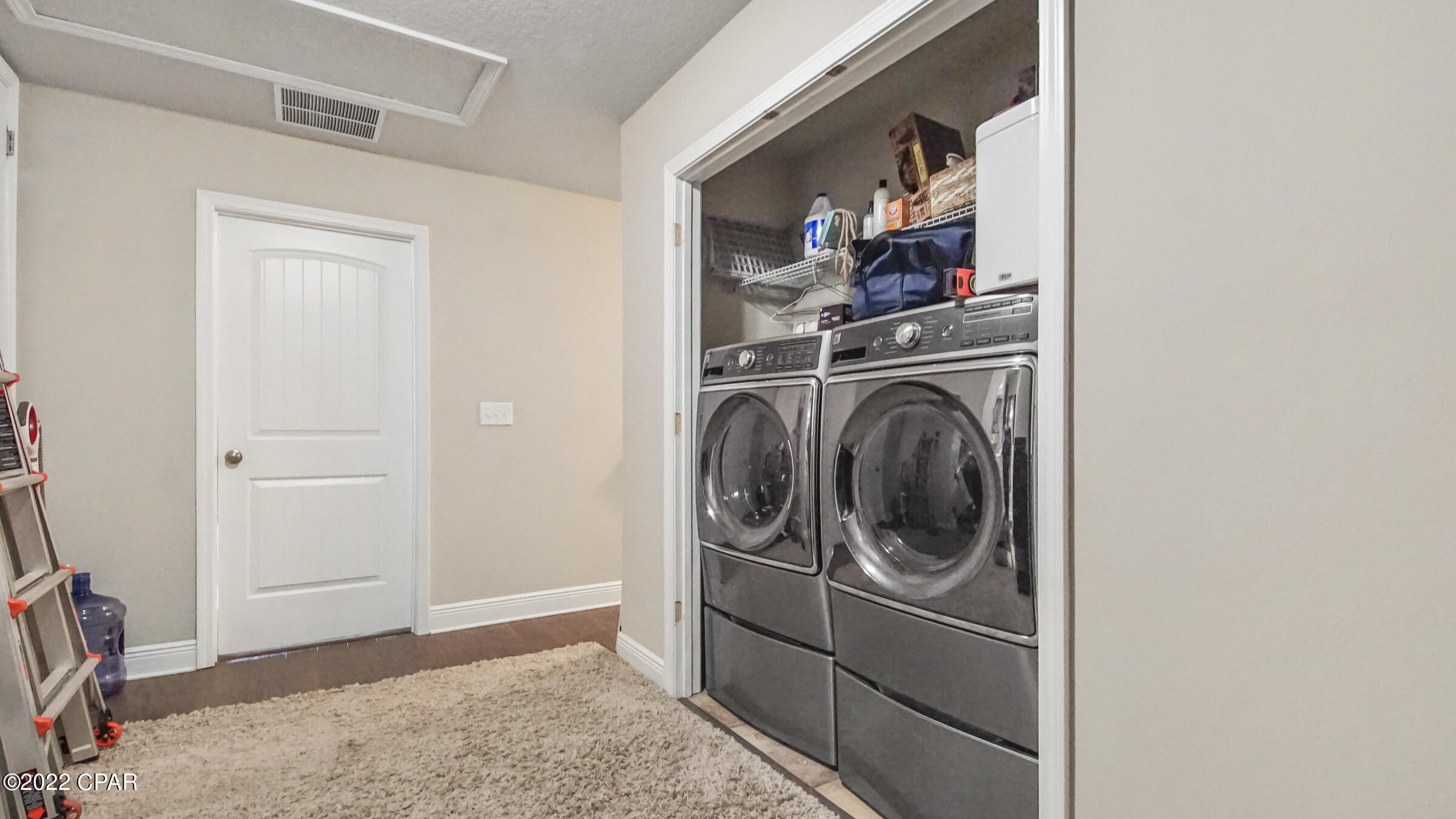 Magnolia Bay Club - Residential