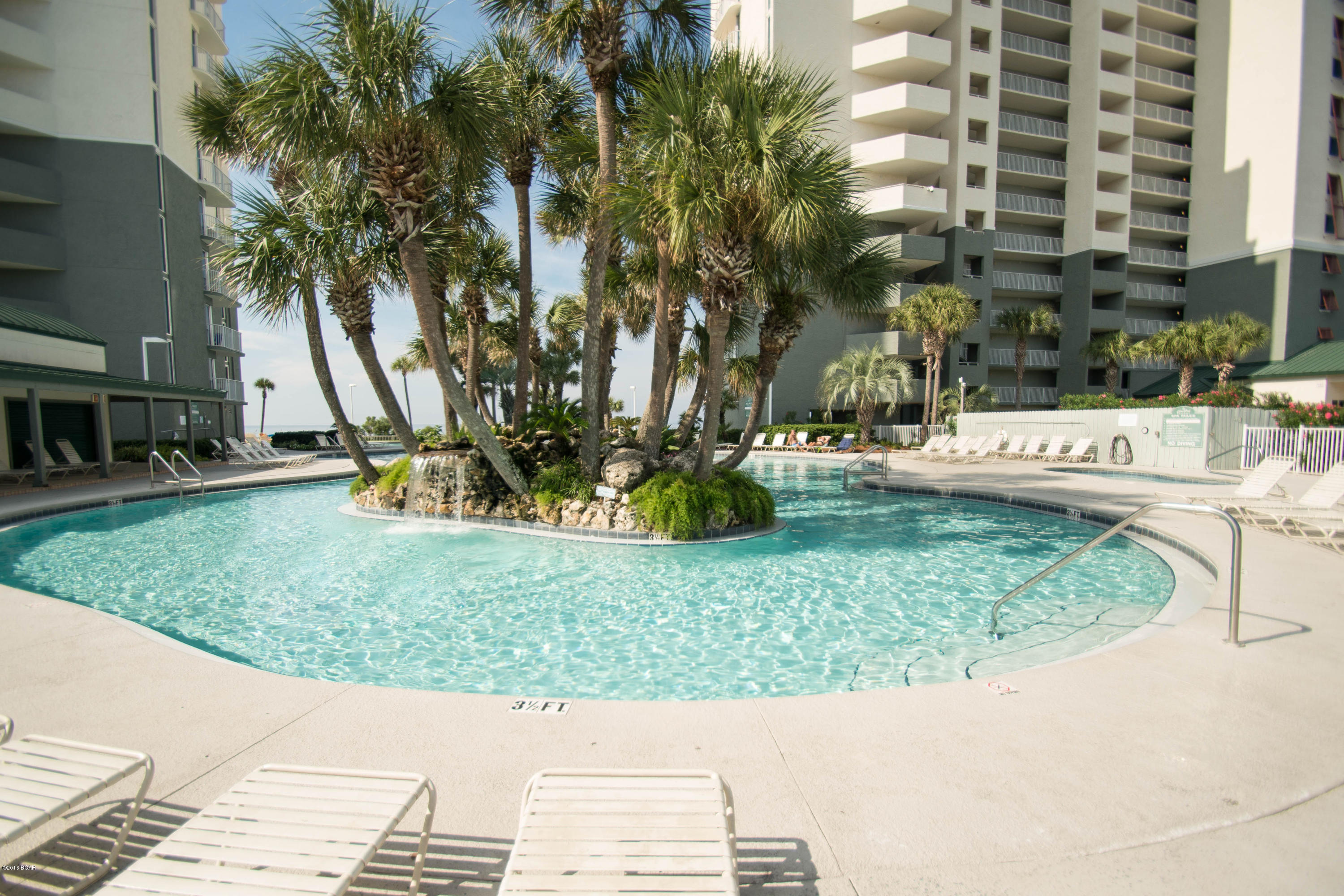 Long Beach Towers I - Residential