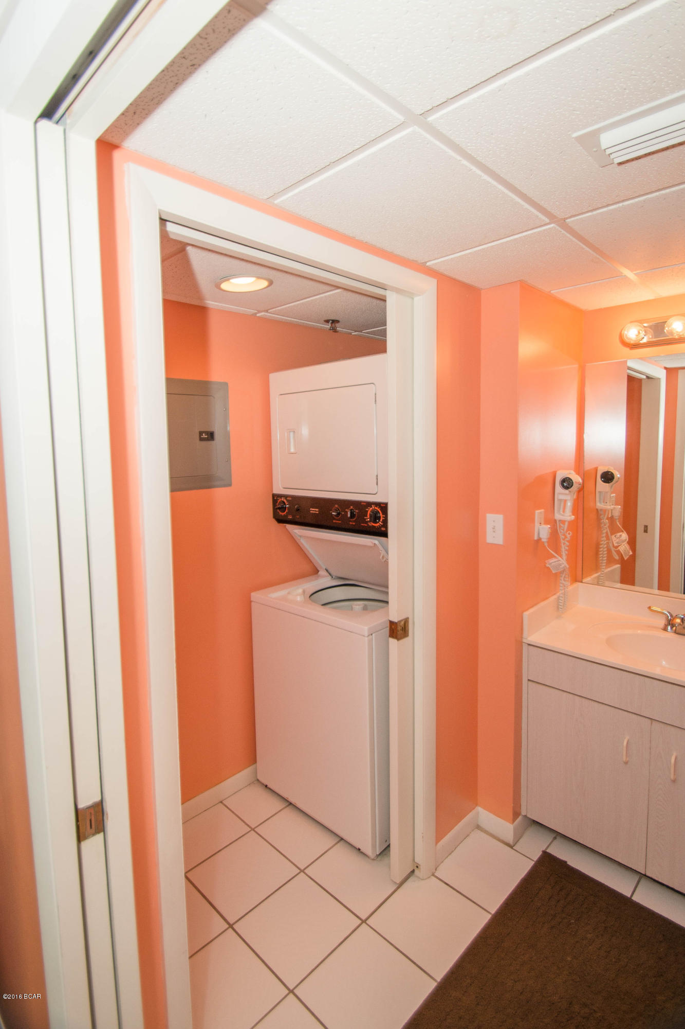 Long Beach Towers I - Residential