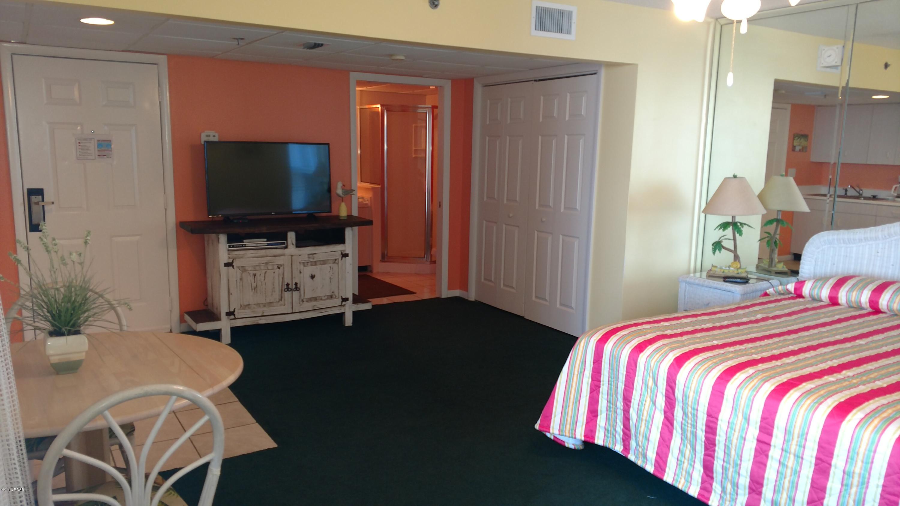 Long Beach Towers I - Residential