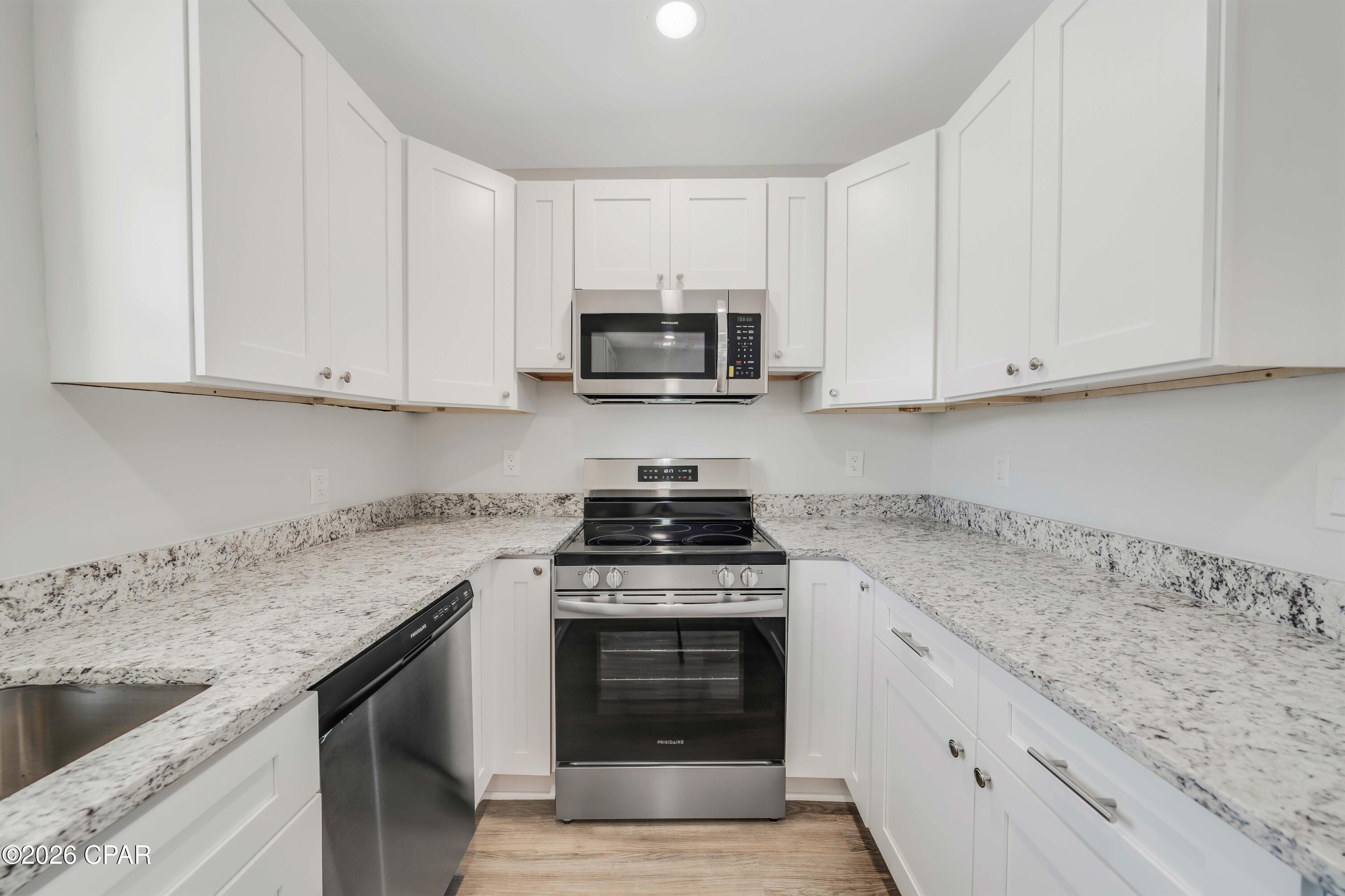 [No Recorded Subdiv] - Residential Lease