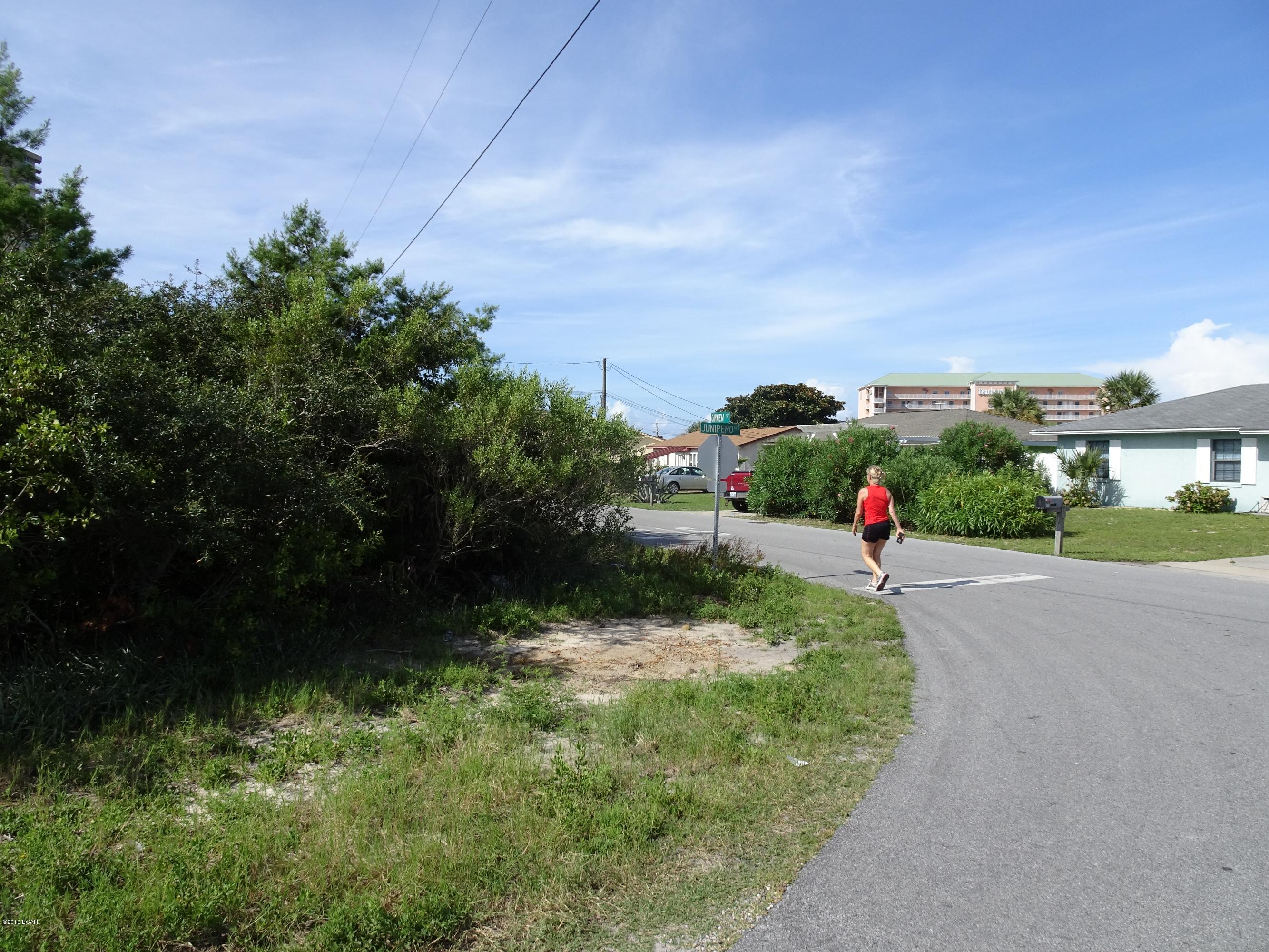 El Centro Beach - Land