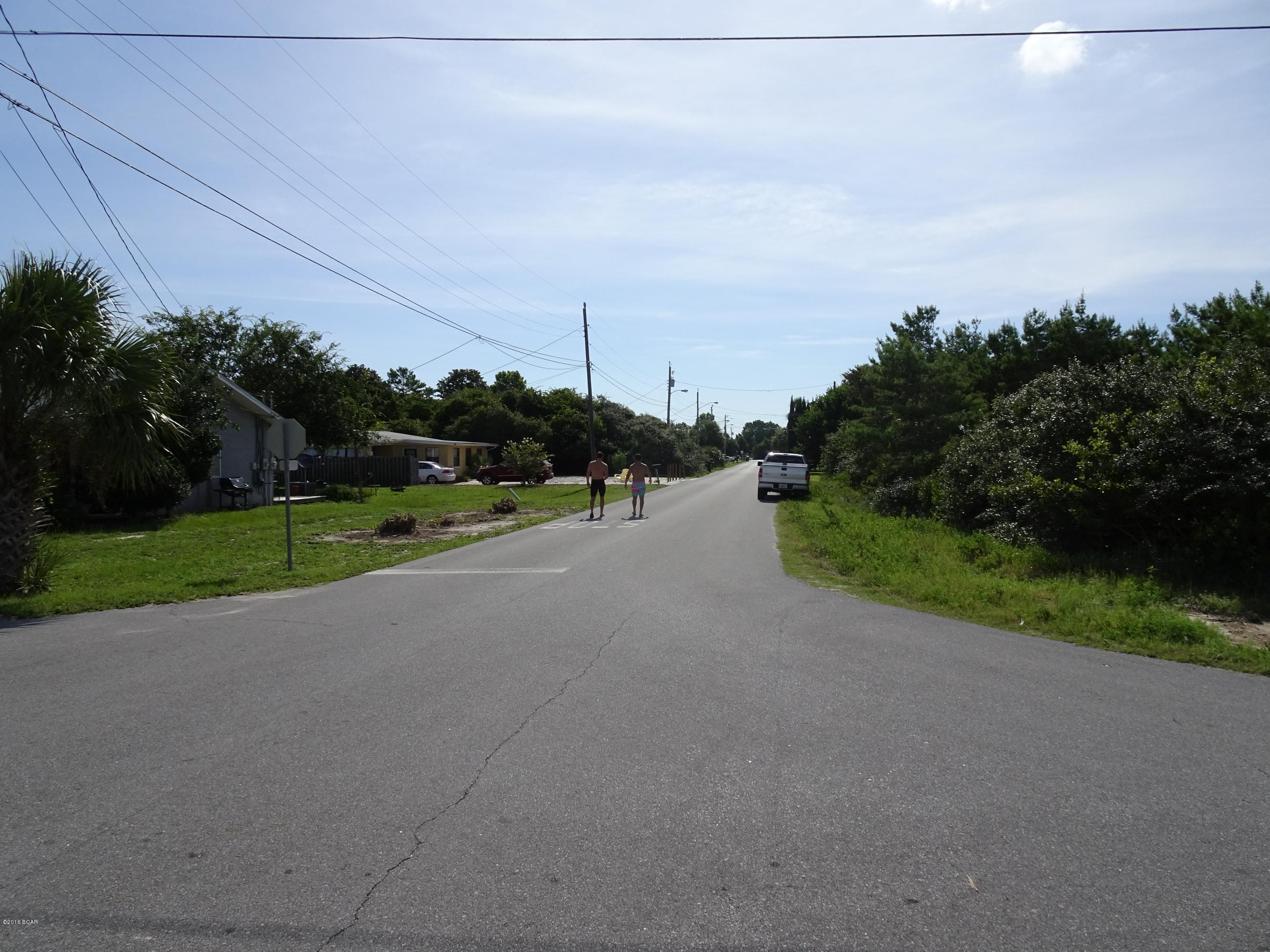 El Centro Beach - Land