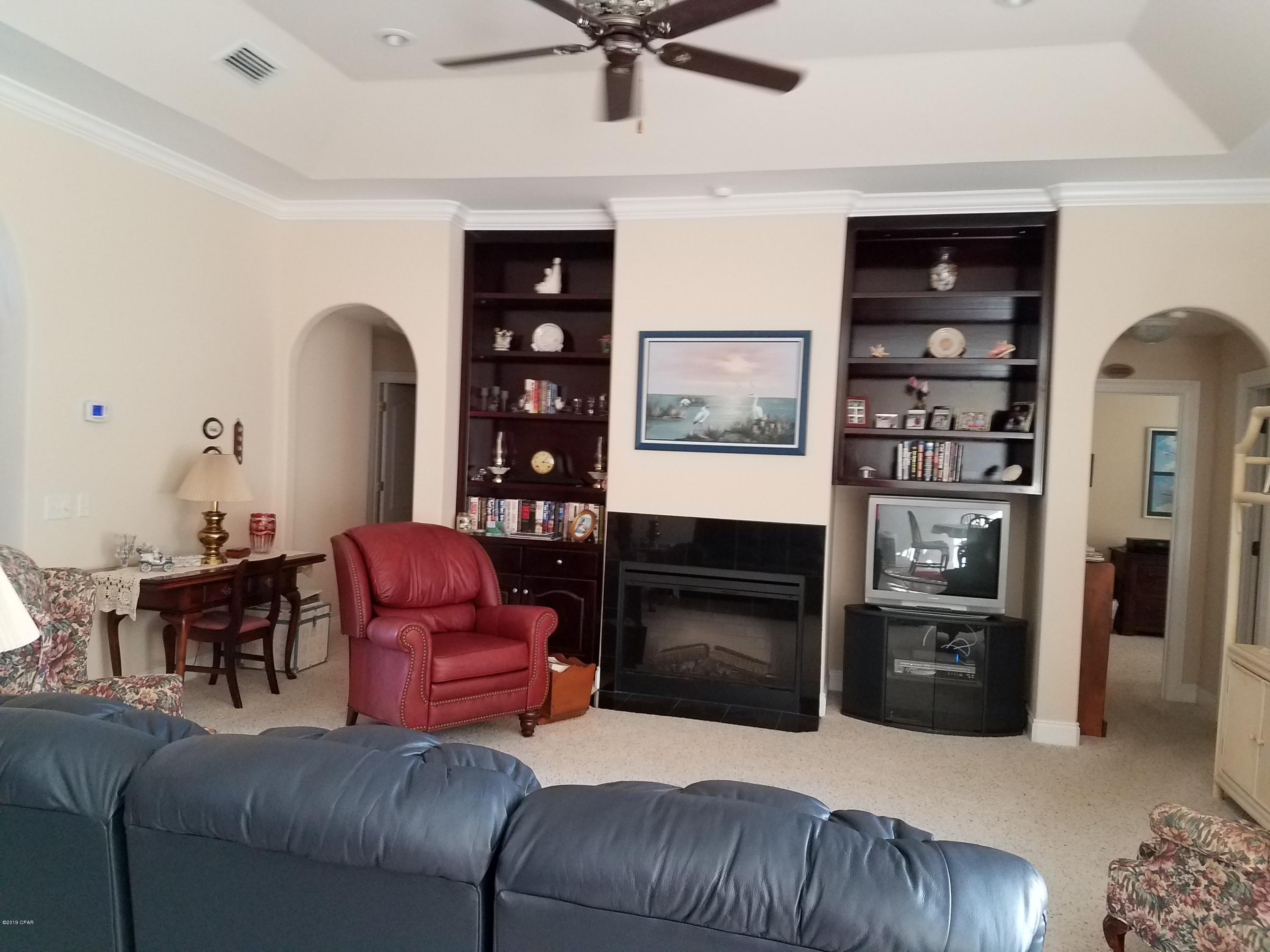 Kirkland Manor - Residential