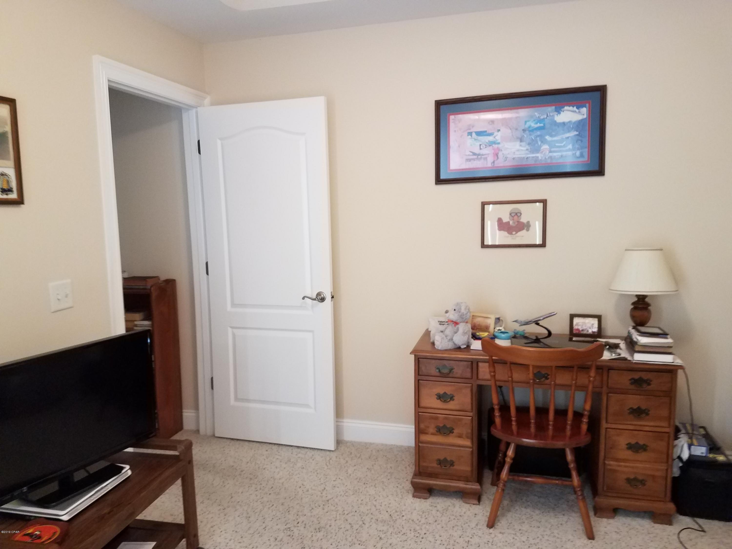 Kirkland Manor - Residential