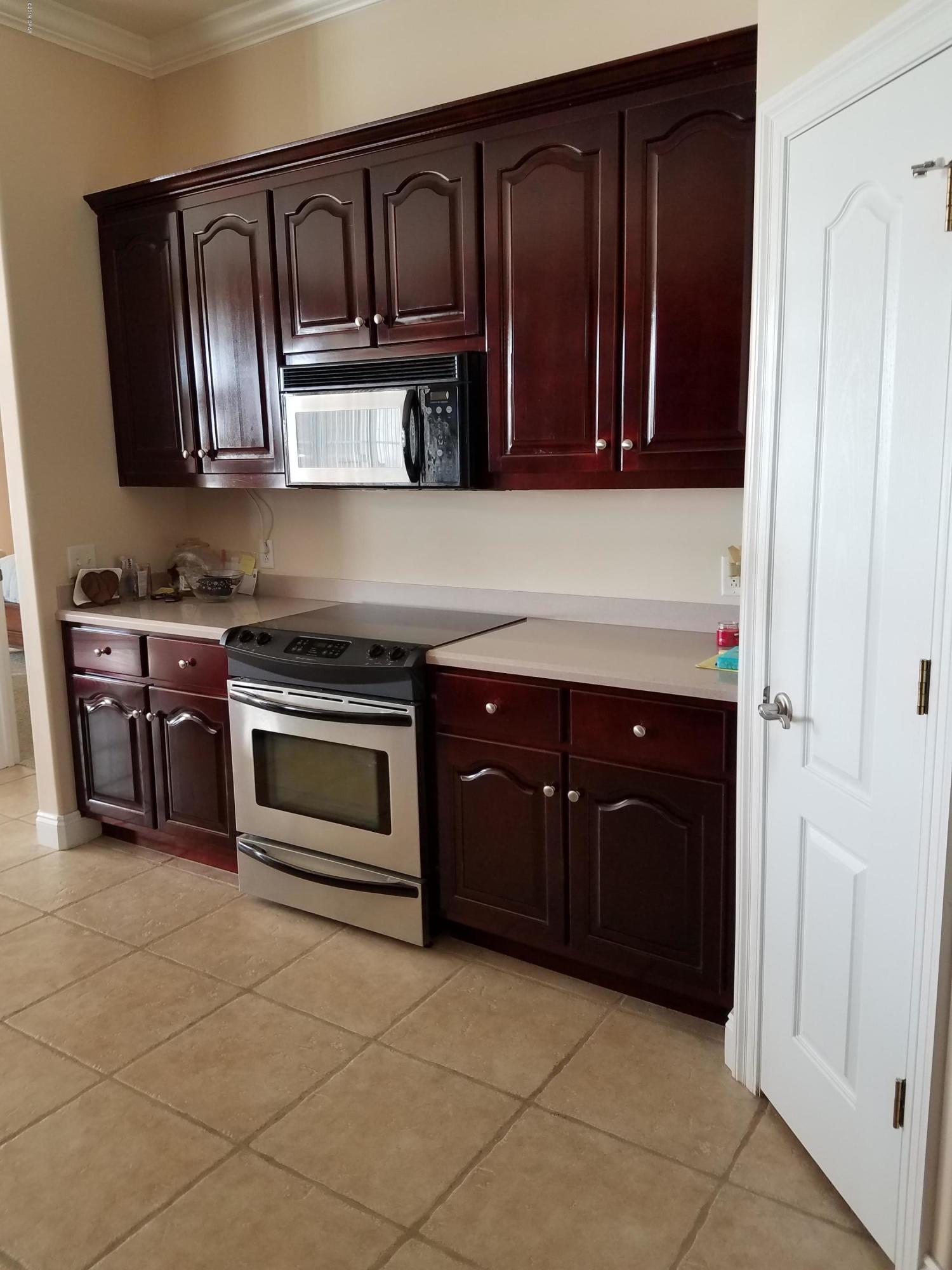 Kirkland Manor - Residential