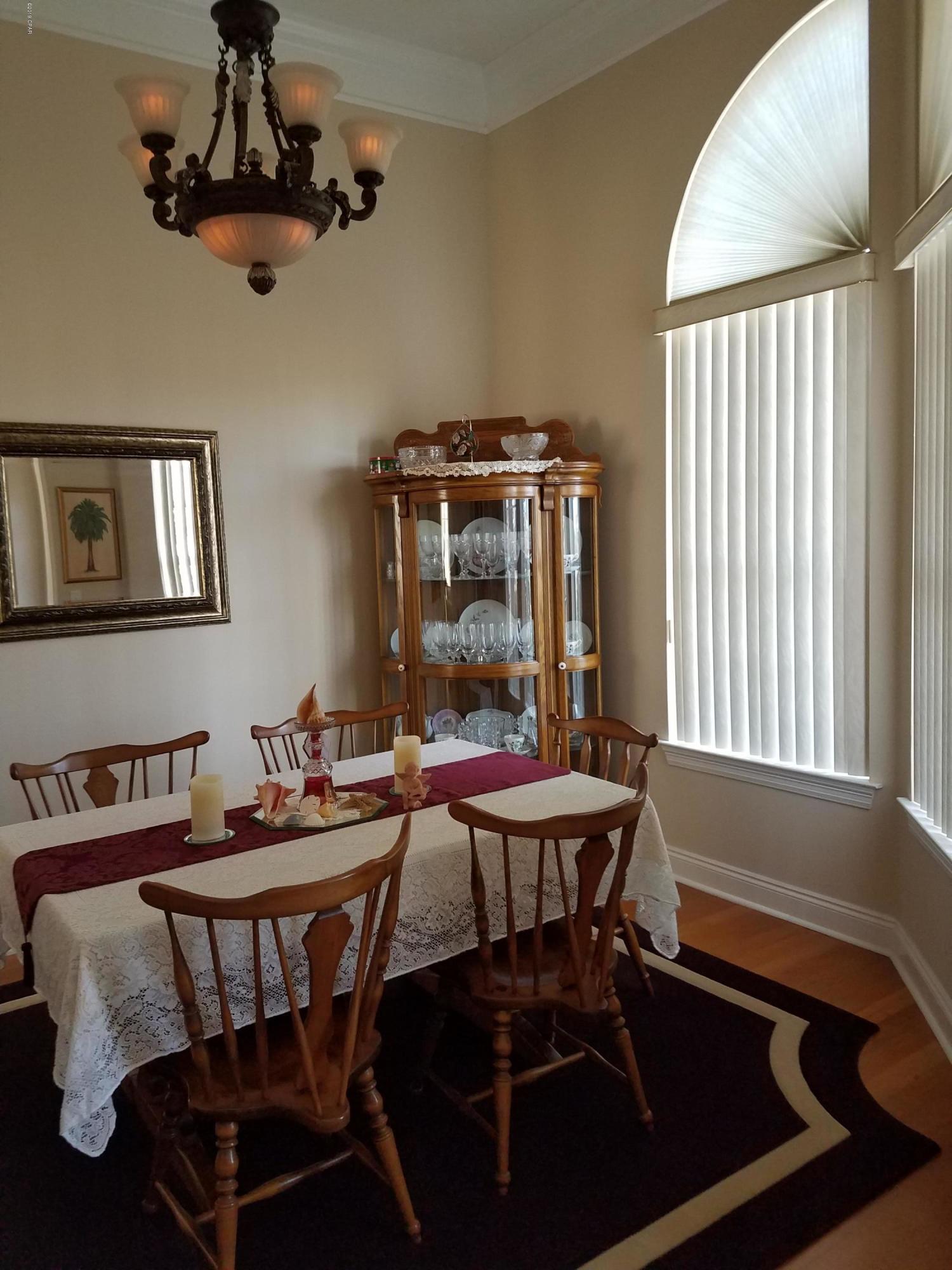 Kirkland Manor - Residential