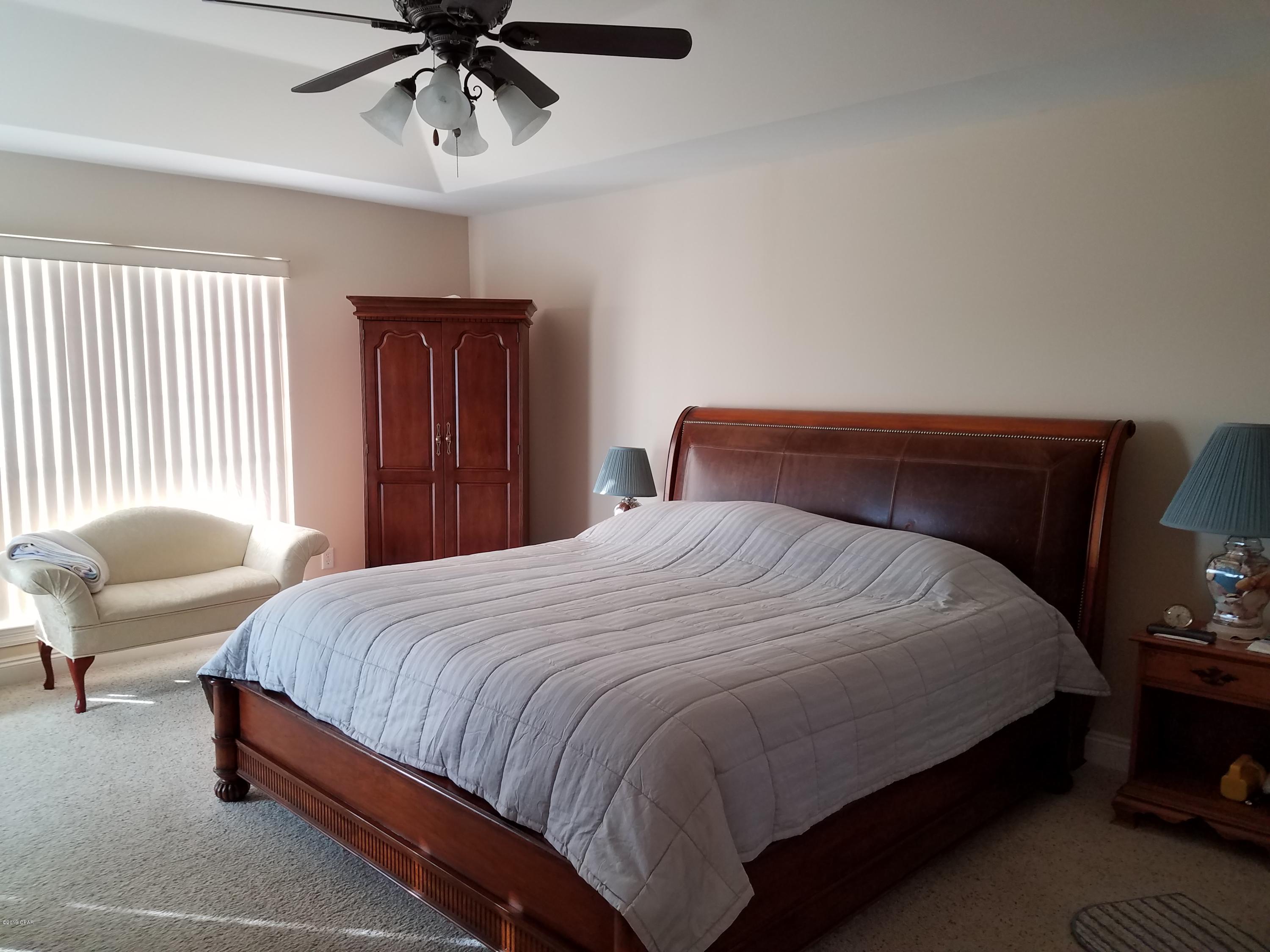 Kirkland Manor - Residential