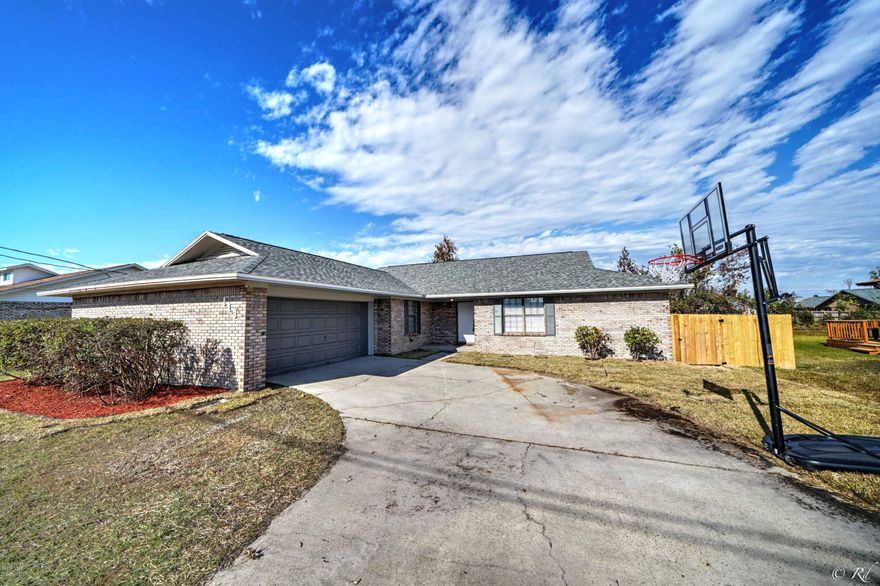 113 Fox Ridge Road....EXCELLENT LOCATION! Convenient to schools, shopping, restaurants and more, yet still a quiet neighborhood. This newly remodeled, spacious home has all new flooring, paint, new roof, updated baths and kitchen. The split floor plan provides three bedrooms at one end with the master at the opposite. The generous  sized great room features a wood burning fire place and vaulted ceiling.  The large master area has french door access to heated and cooled Florida room. Lots to like about this house and location!