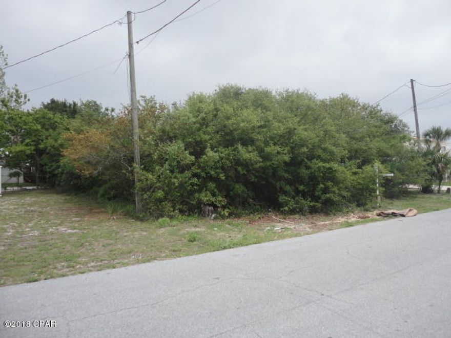 Great building lot high and dry in a great subdivision. Possible gulf view with a 3 story home. Call Glynn today!