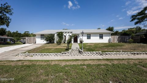 A home in Chipley