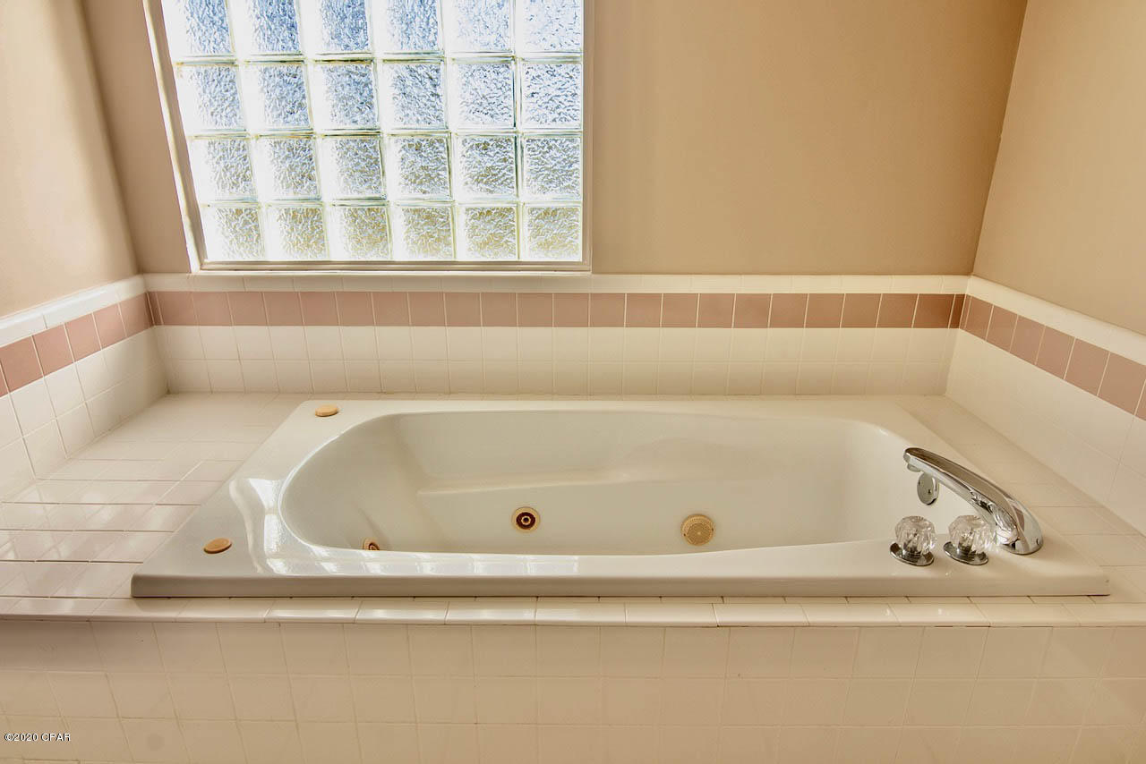 Mowat Highlands Ph IV - Residential