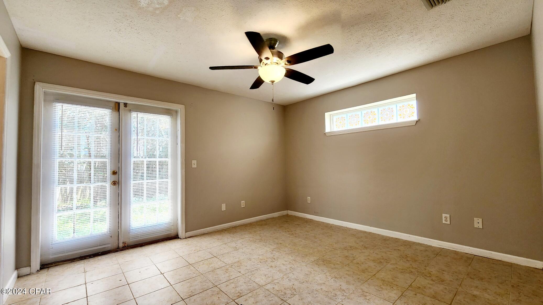 Casa De Las Flores - Residential