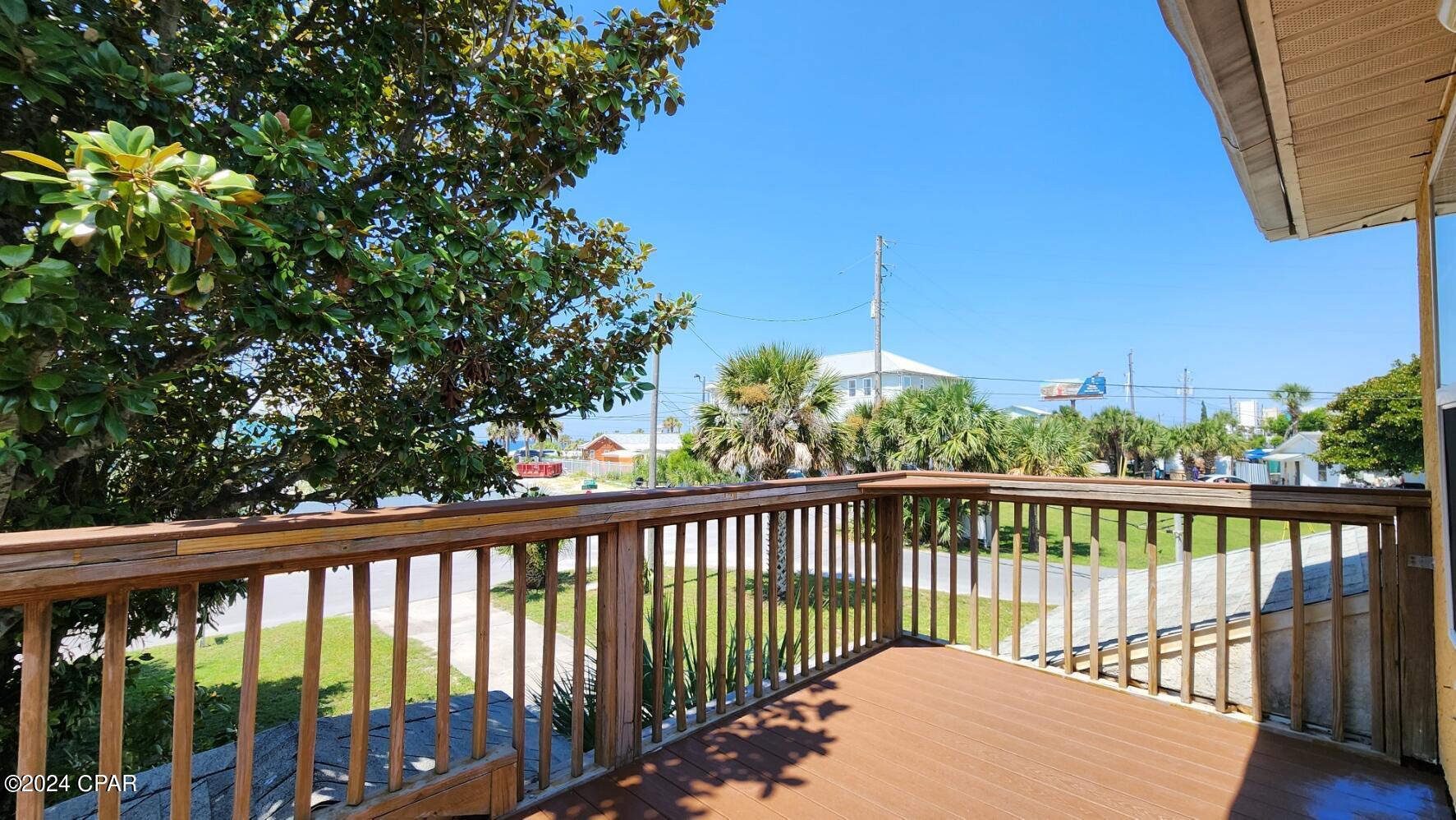 Casa De Las Flores - Residential