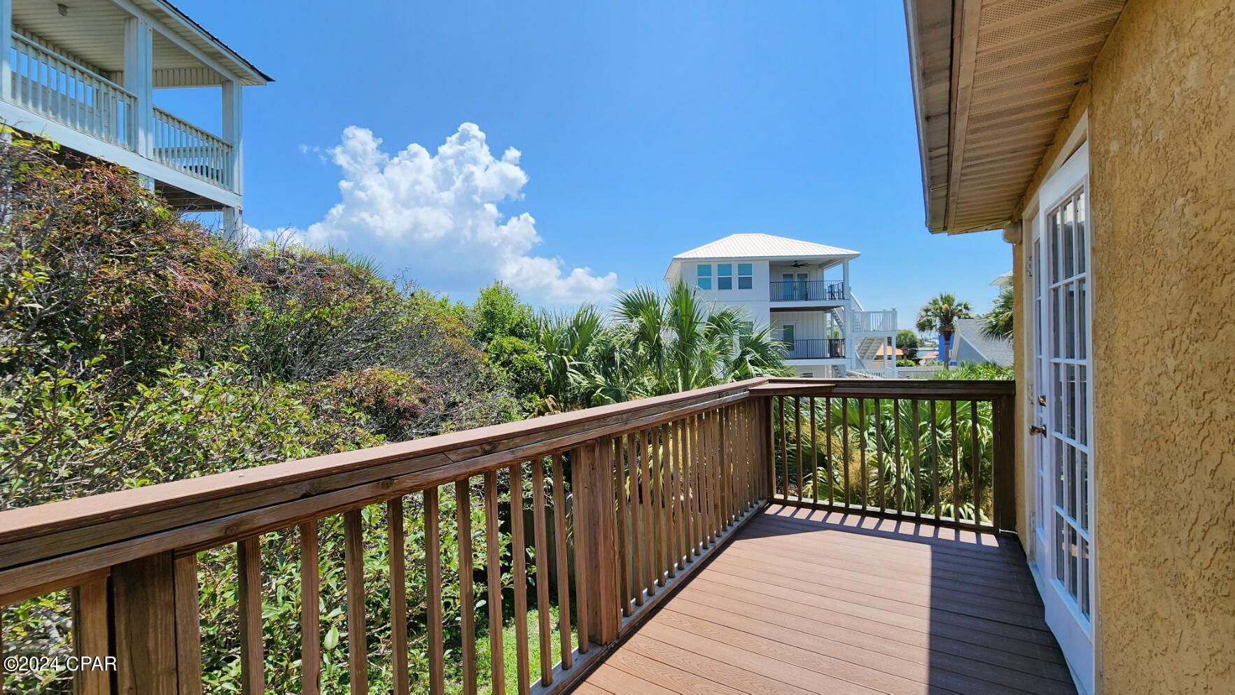 Casa De Las Flores - Residential