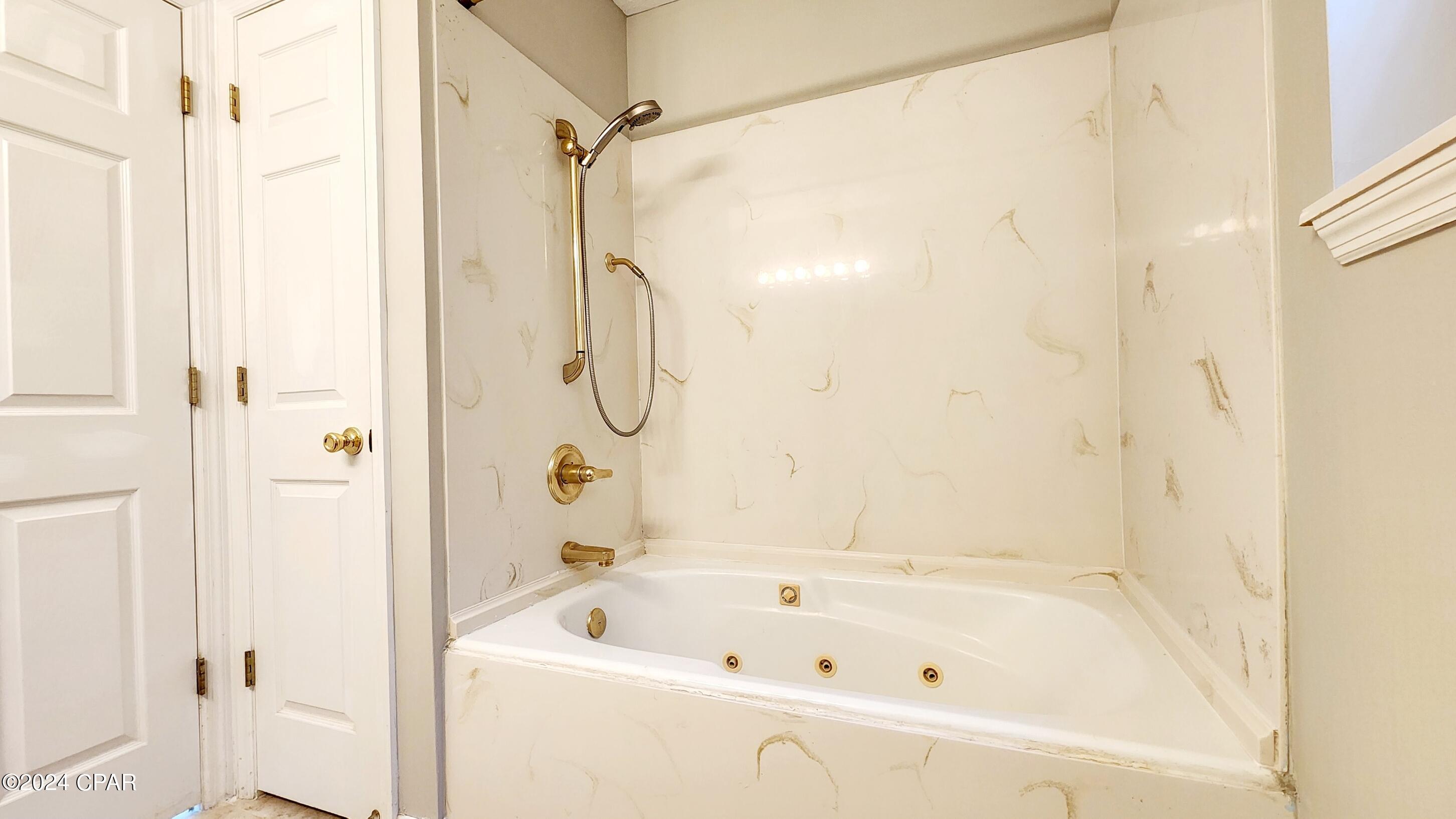 Casa De Las Flores - Residential