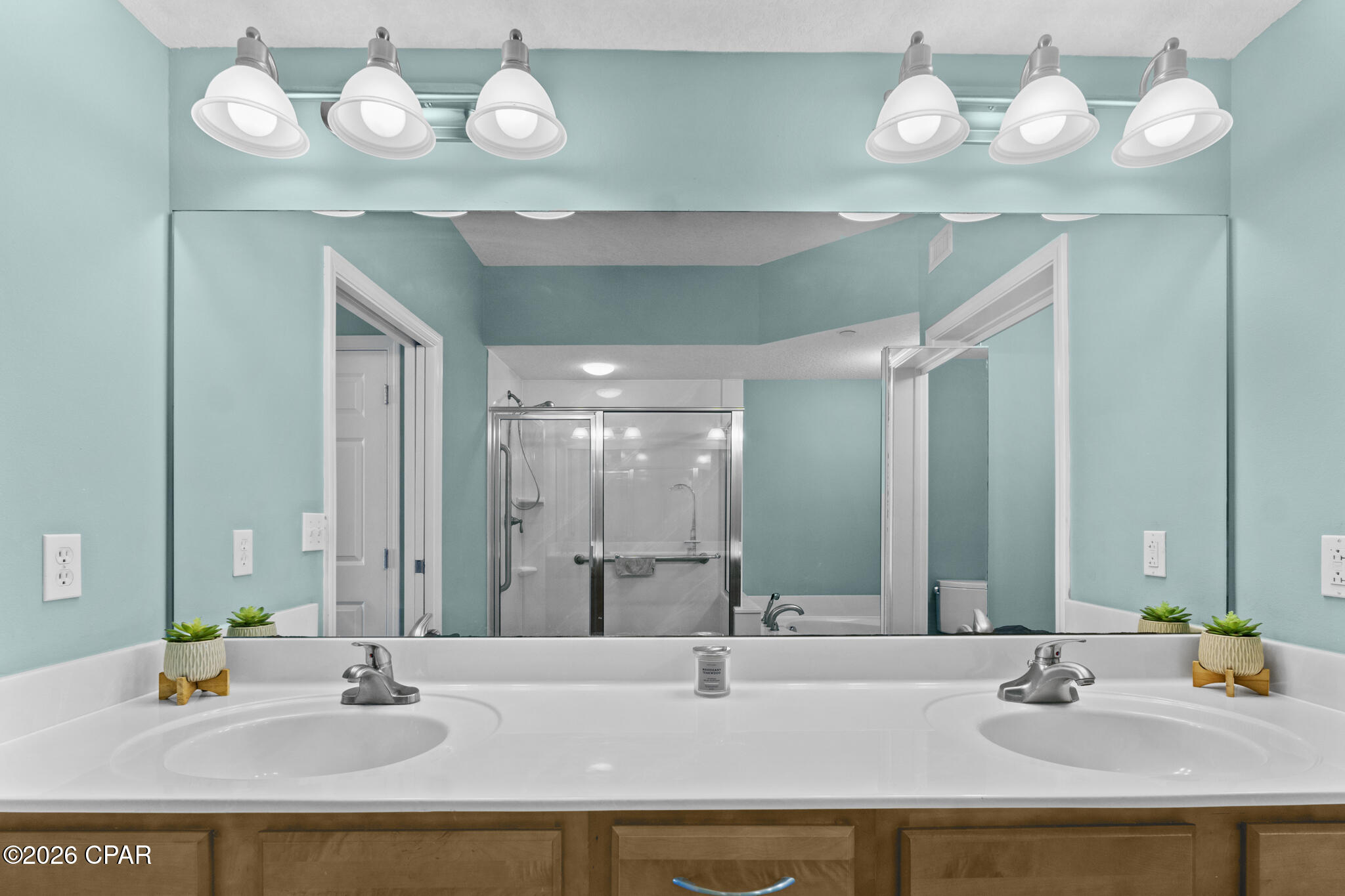 Magnolia Bay Club - Residential