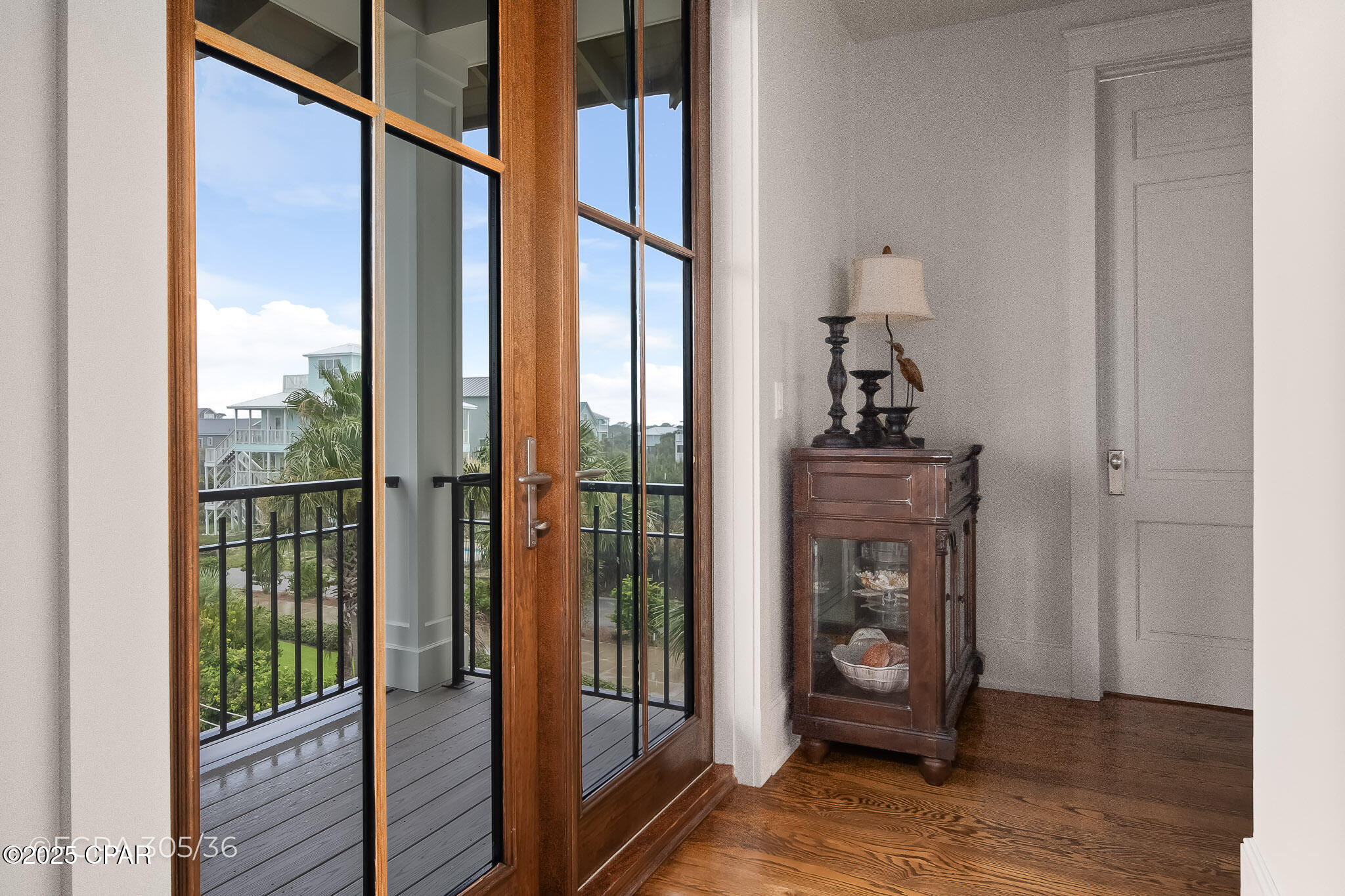 Dolphin Beach - Residential