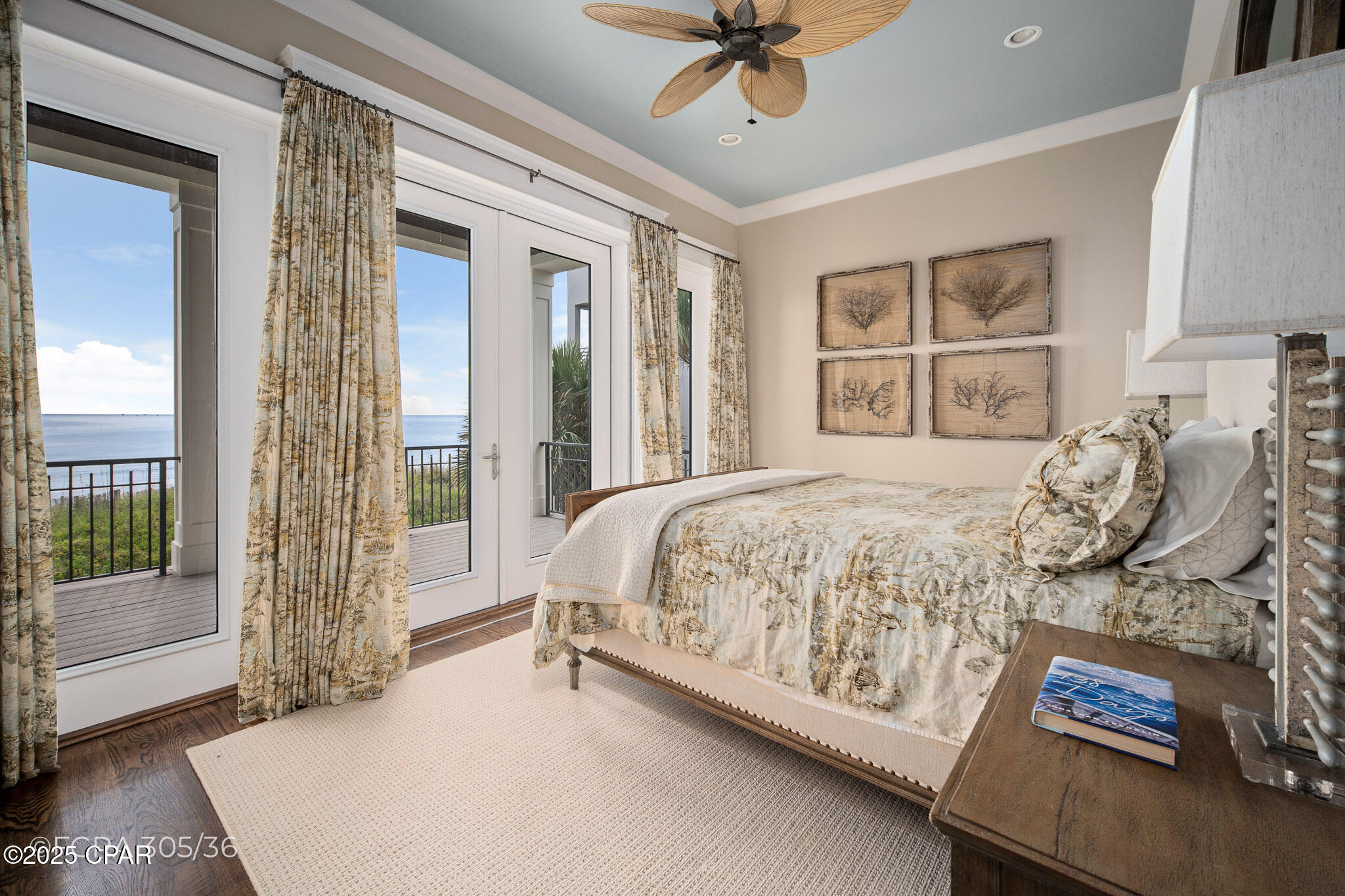 Dolphin Beach - Residential