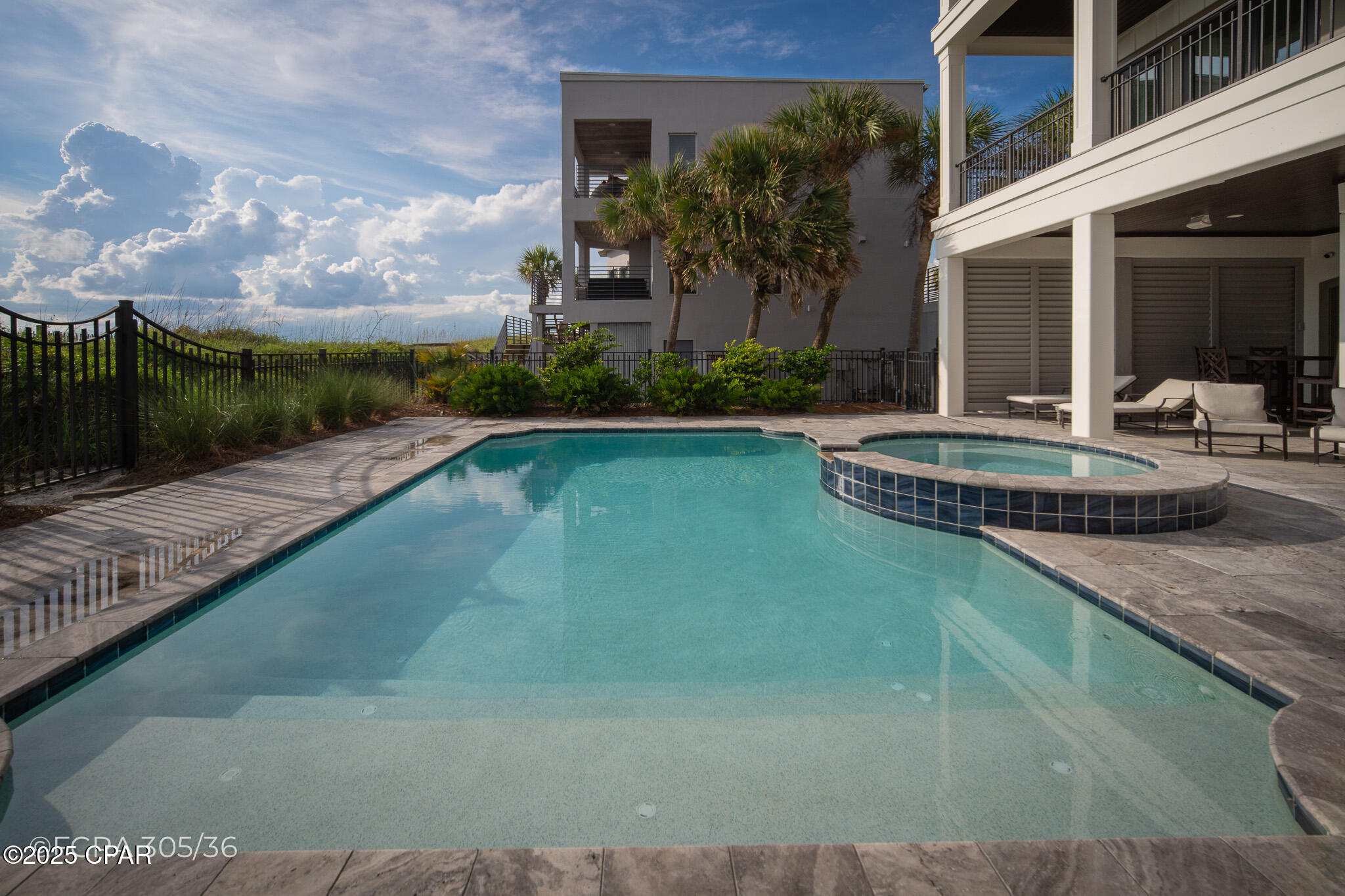 Dolphin Beach - Residential