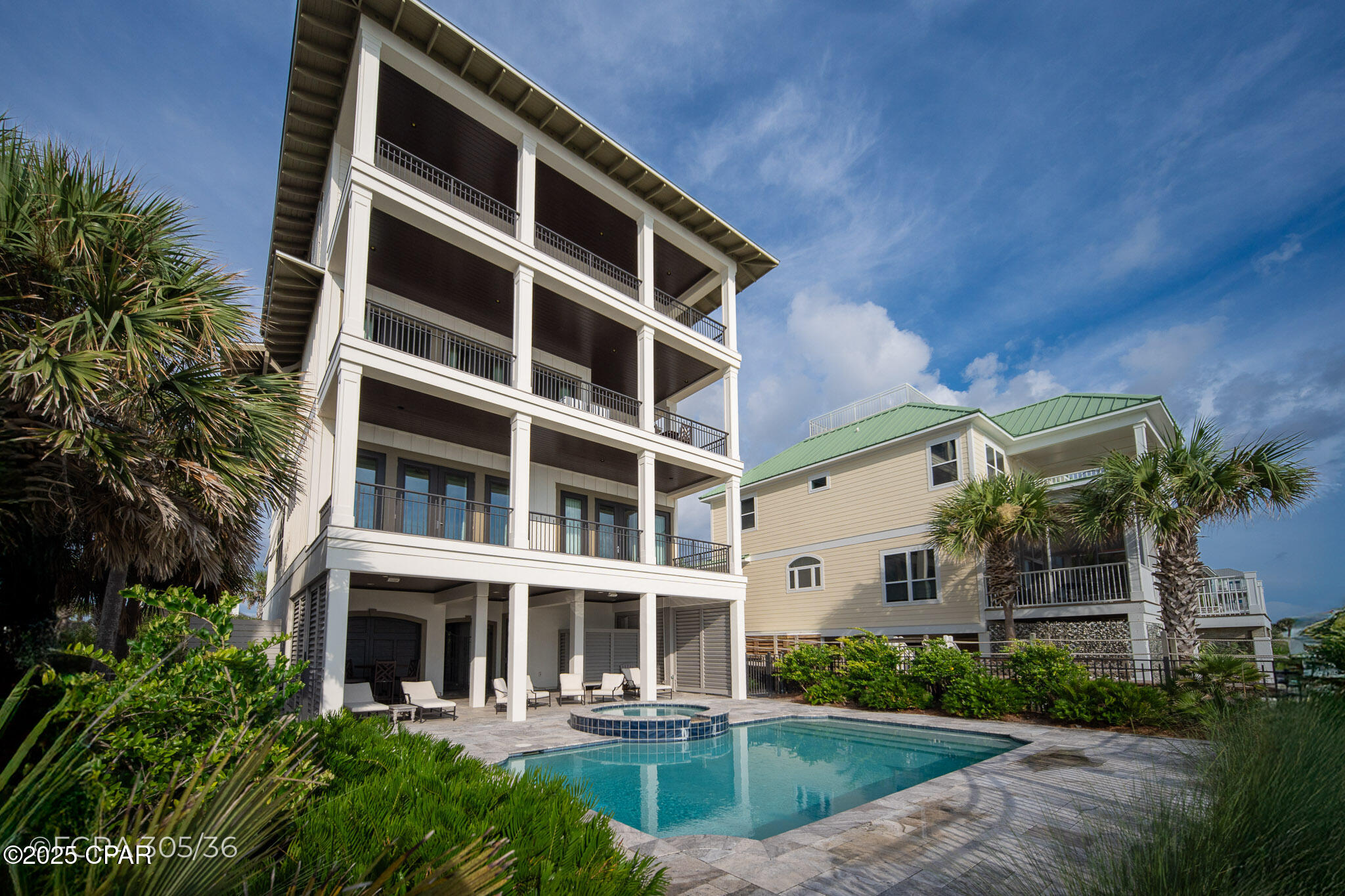 Dolphin Beach - Residential