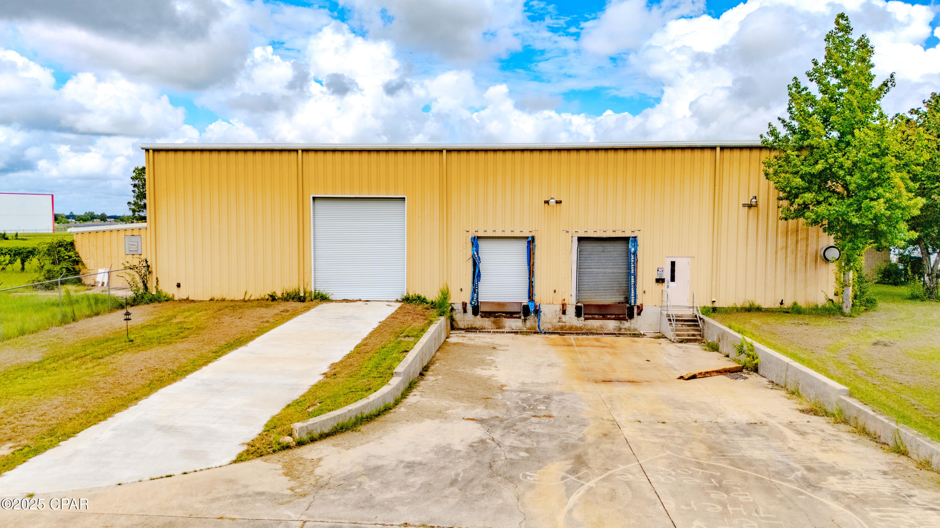 [No Recorded Subdiv] - Commercial Sale