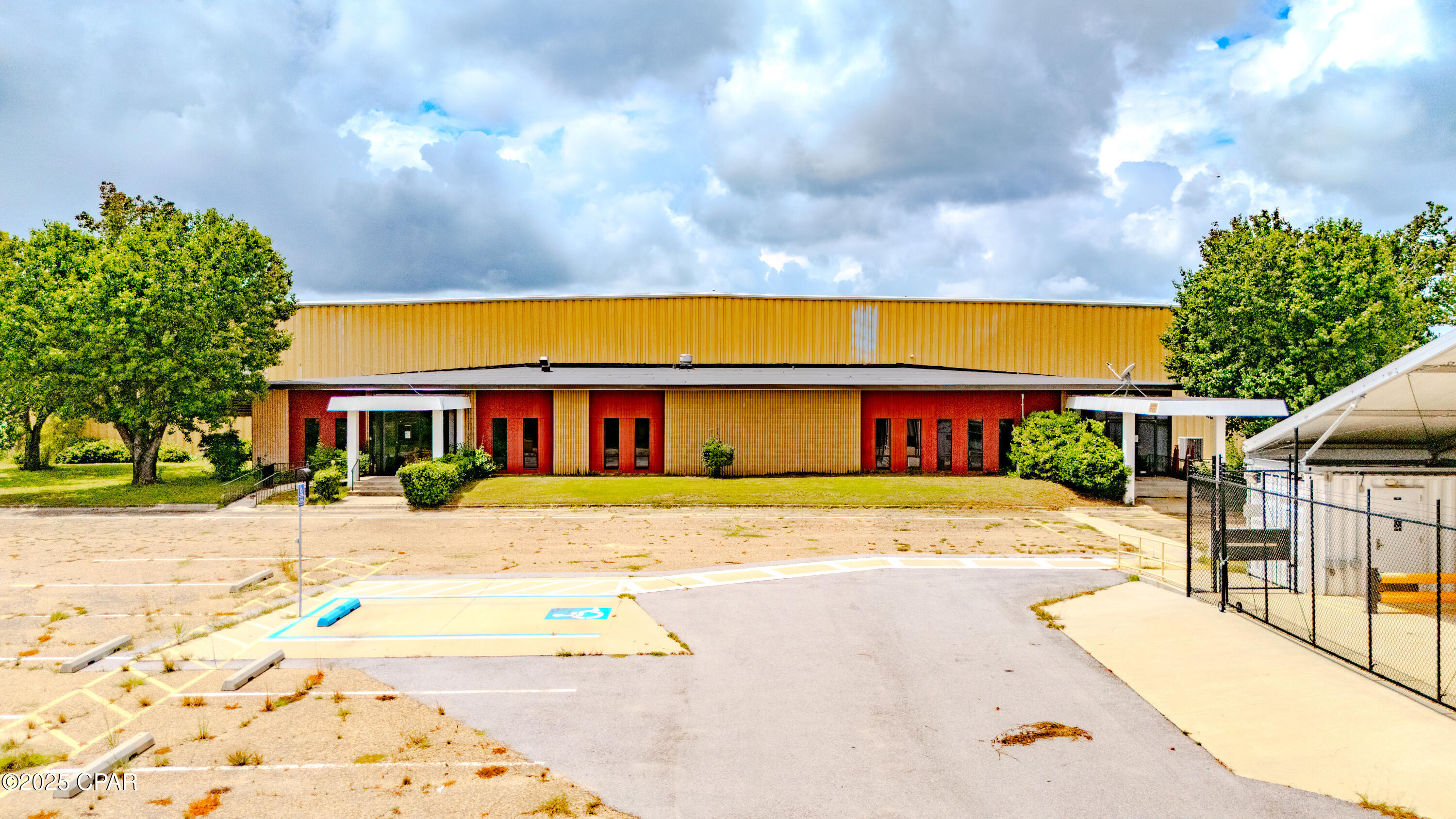 [No Recorded Subdiv] - Commercial Sale