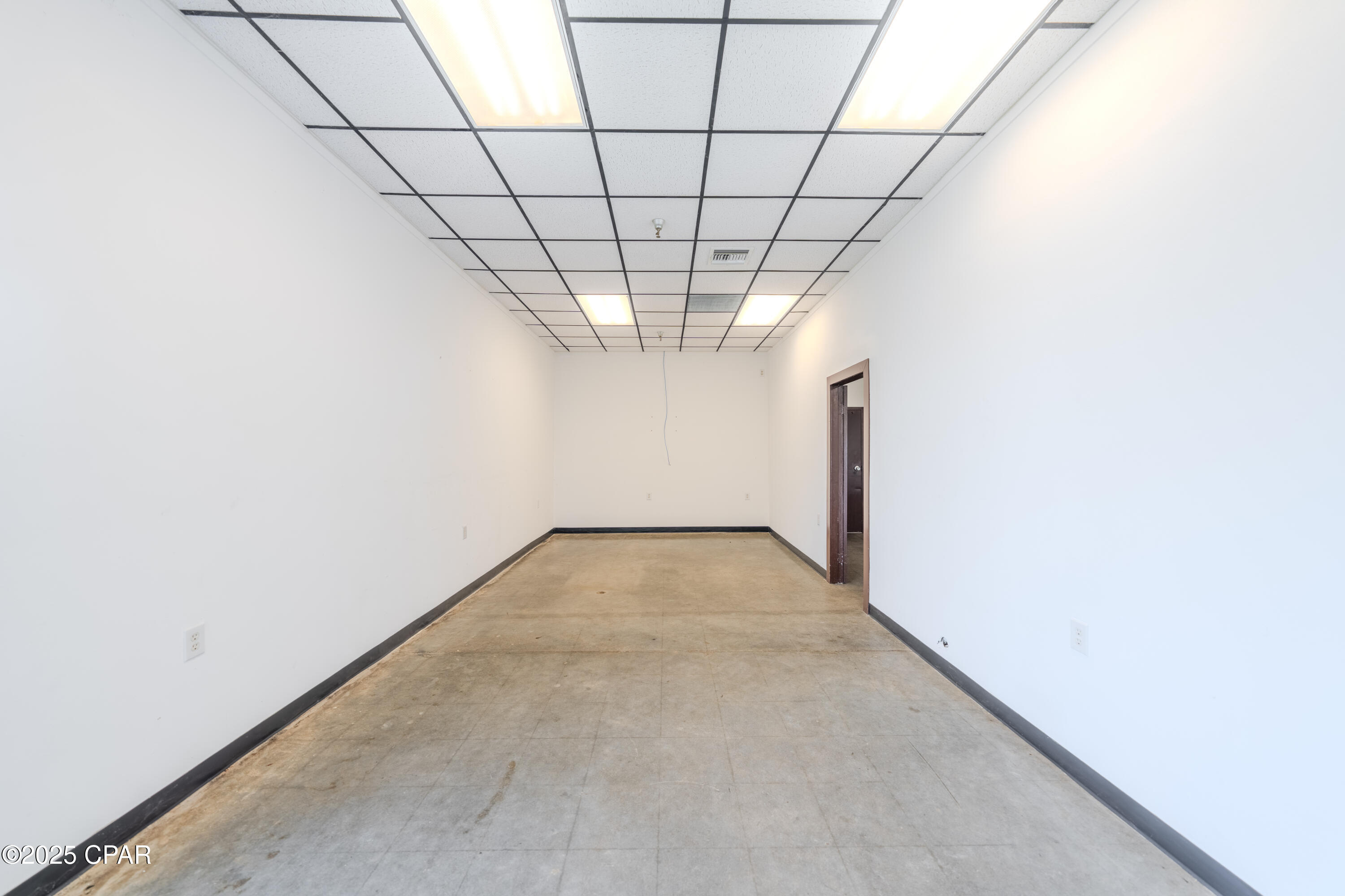 [No Recorded Subdiv] - Commercial Sale