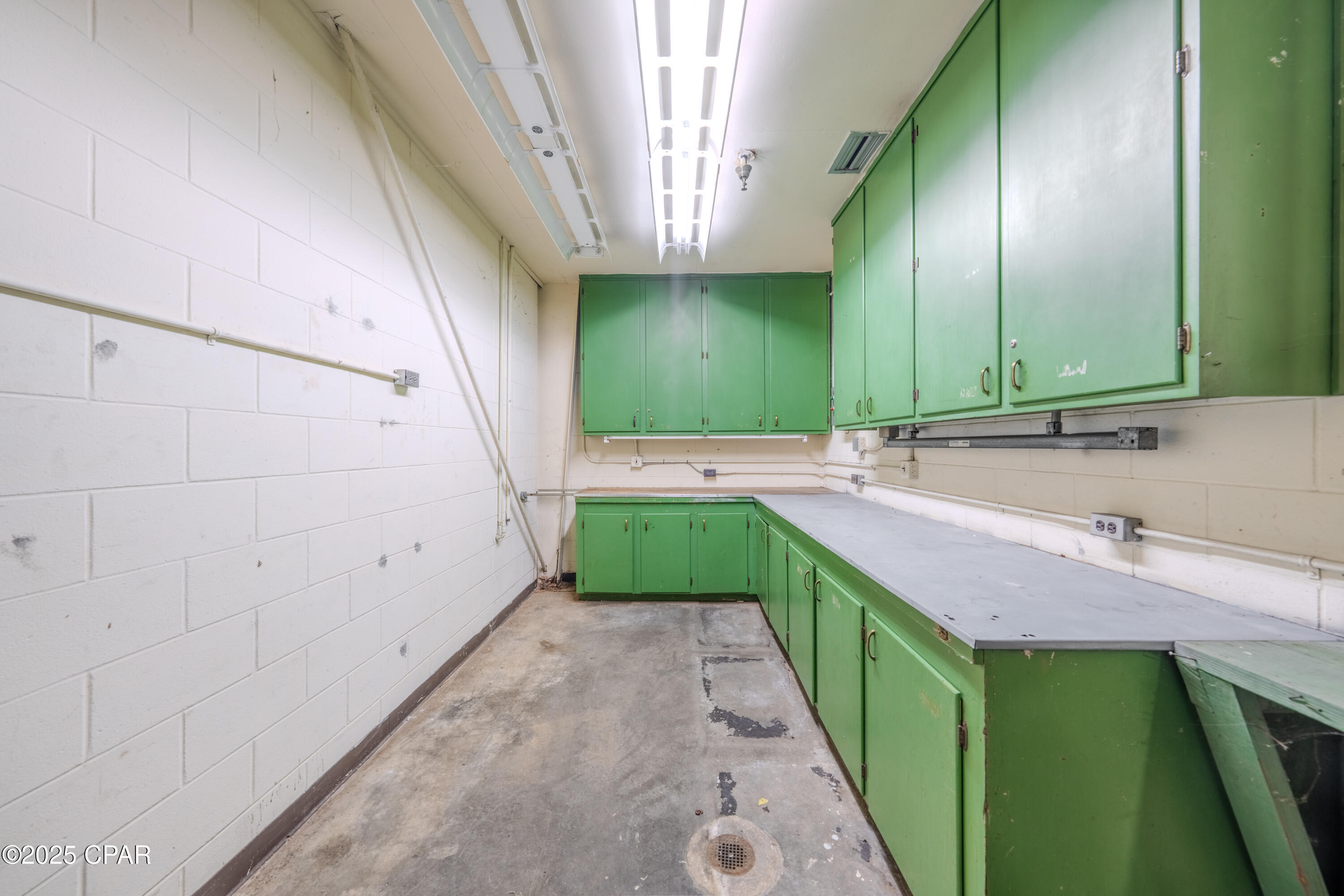 [No Recorded Subdiv] - Commercial Sale