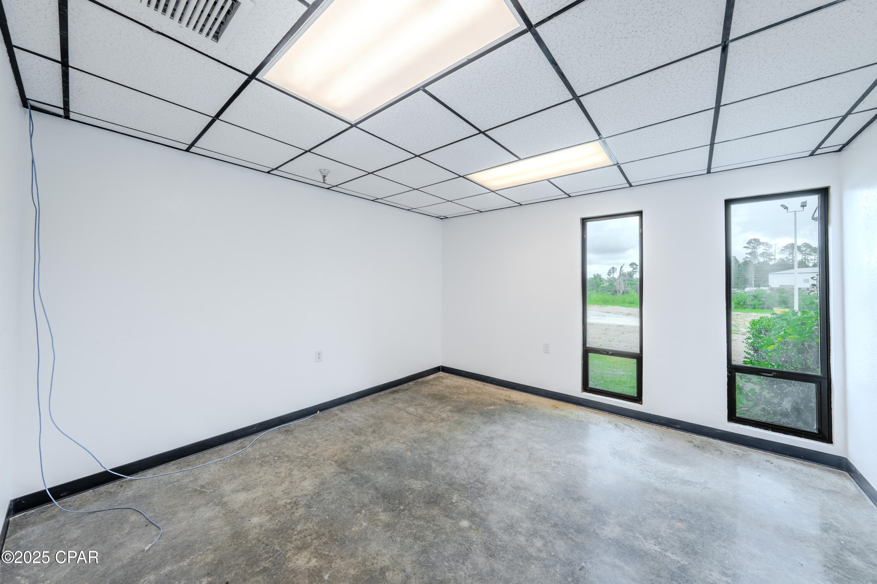 [No Recorded Subdiv] - Commercial Sale