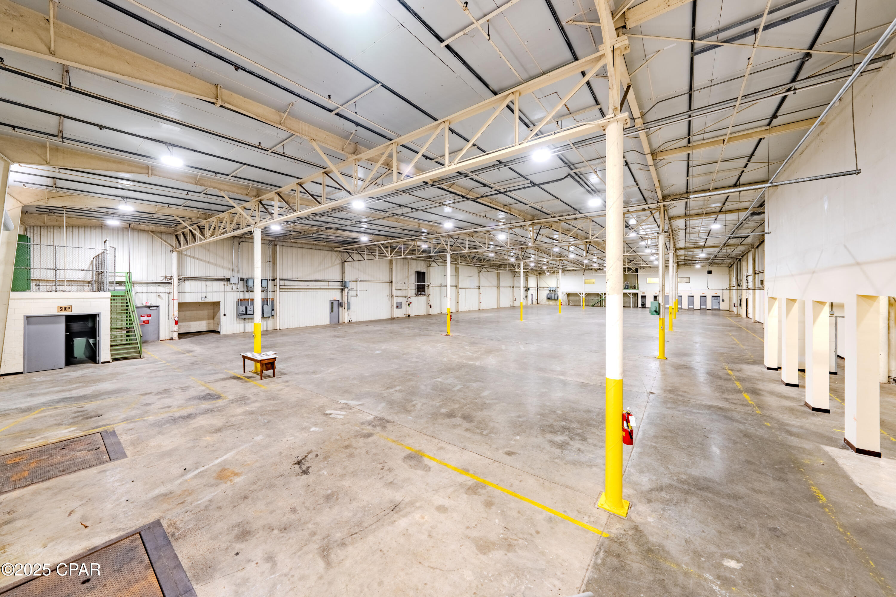 [No Recorded Subdiv] - Commercial Sale