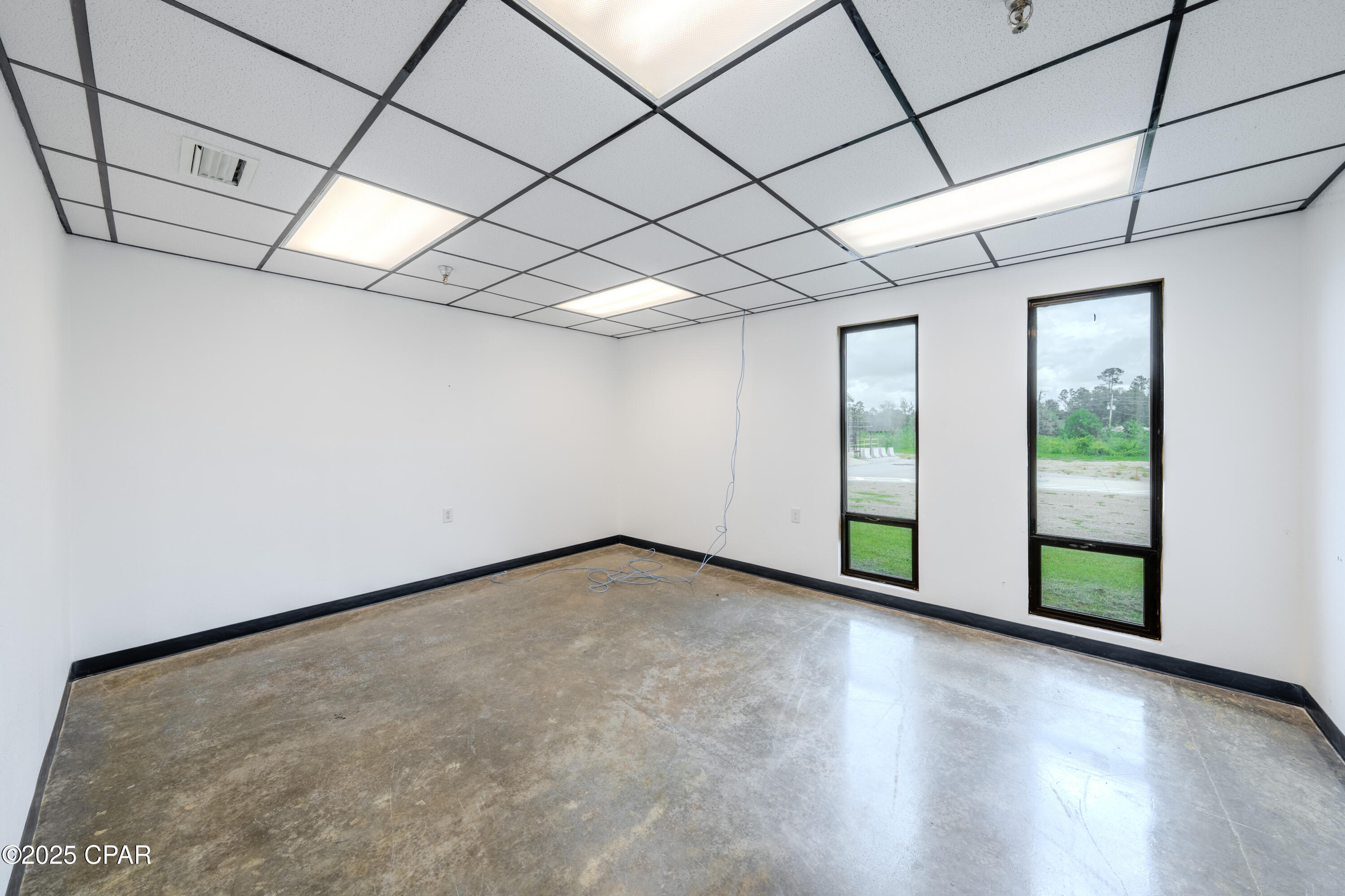 [No Recorded Subdiv] - Commercial Sale