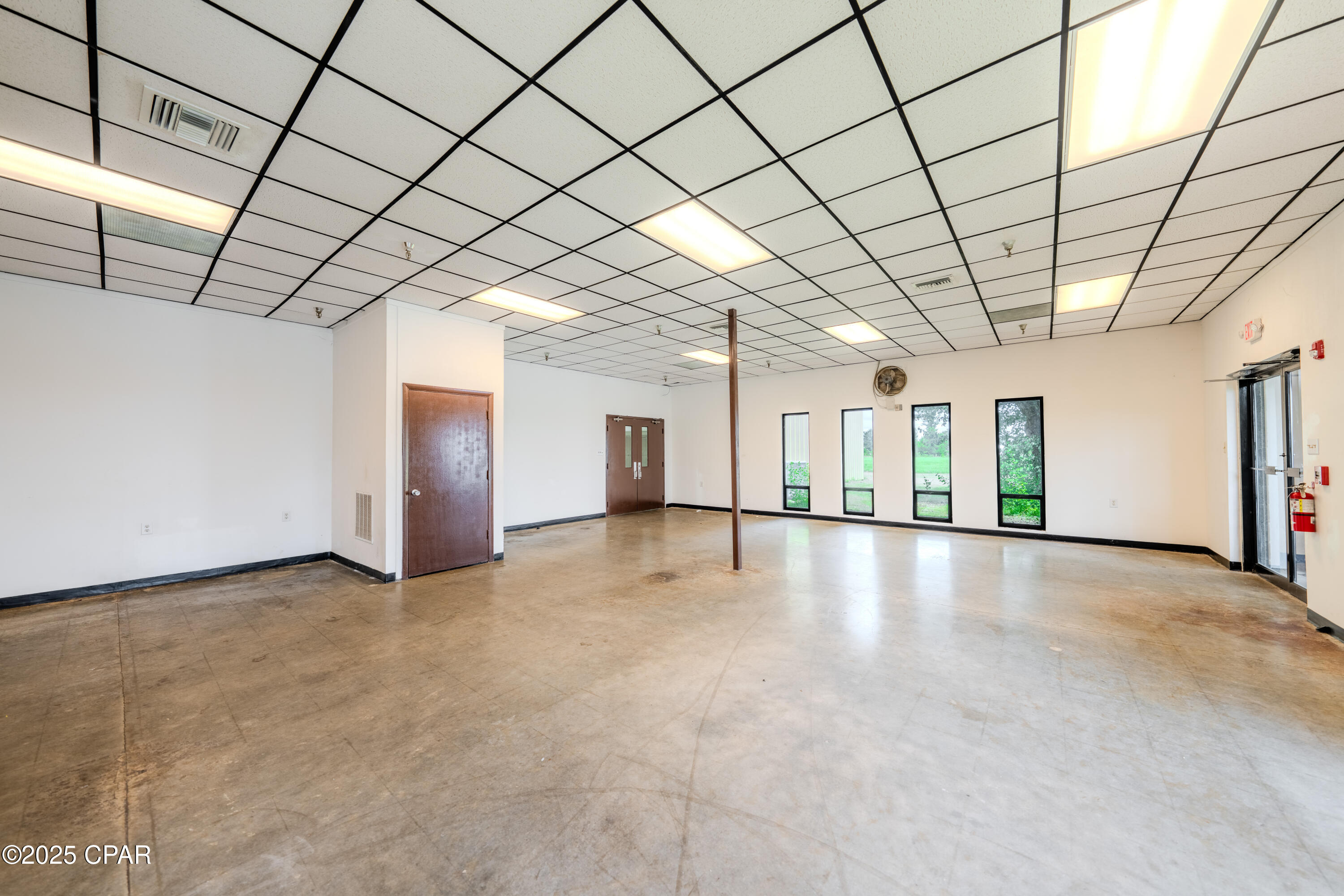 [No Recorded Subdiv] - Commercial Sale