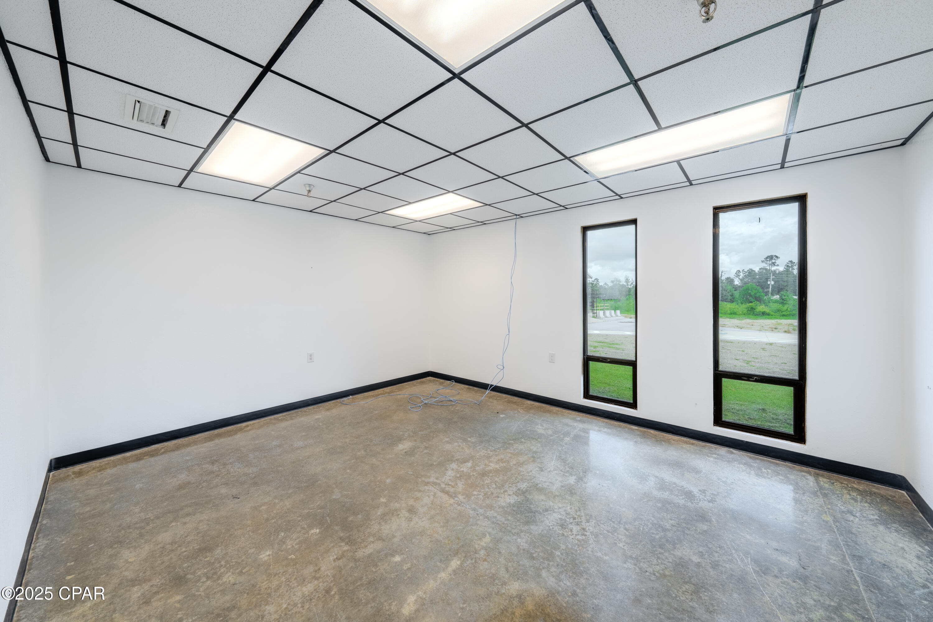 [No Recorded Subdiv] - Commercial Sale