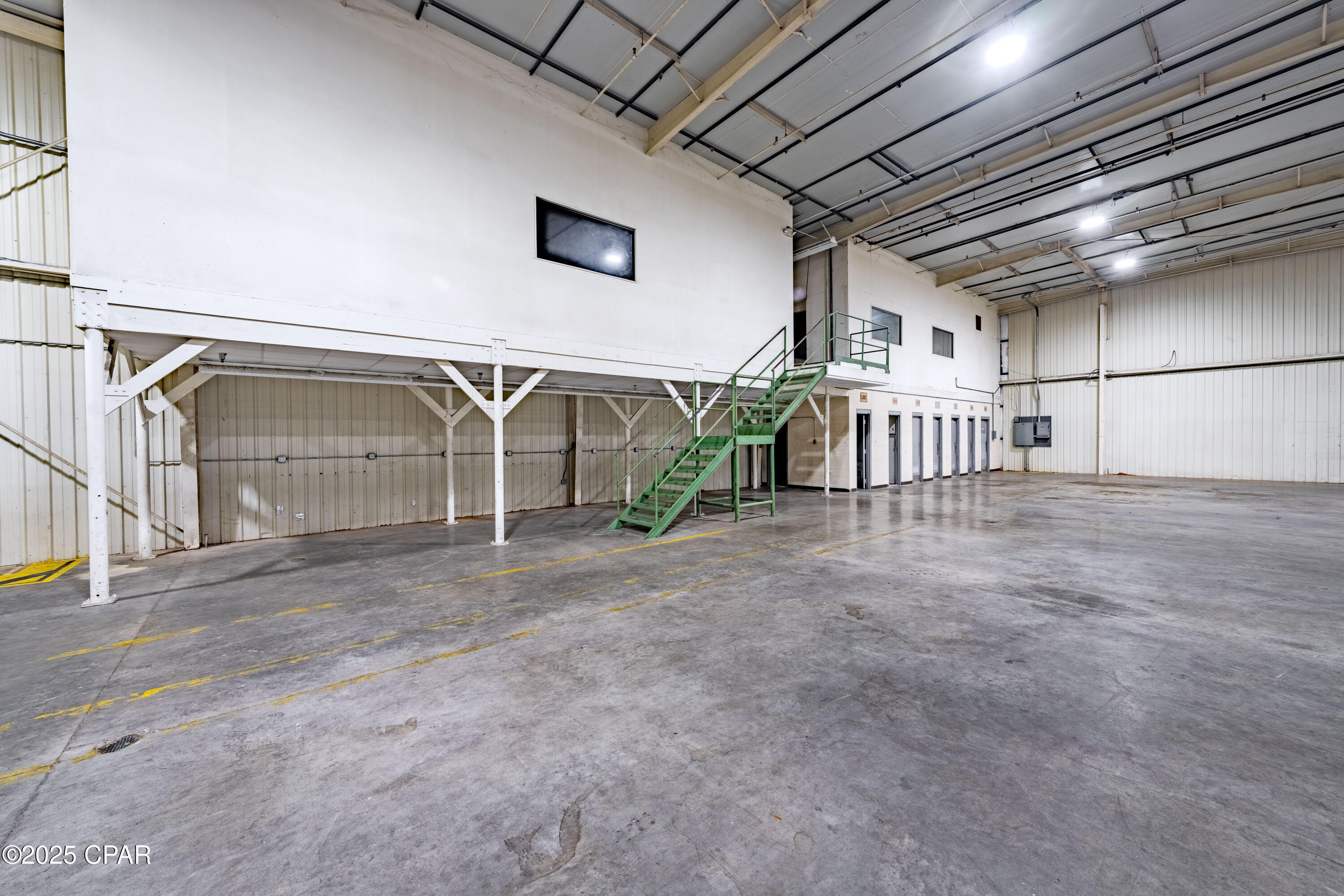 [No Recorded Subdiv] - Commercial Sale