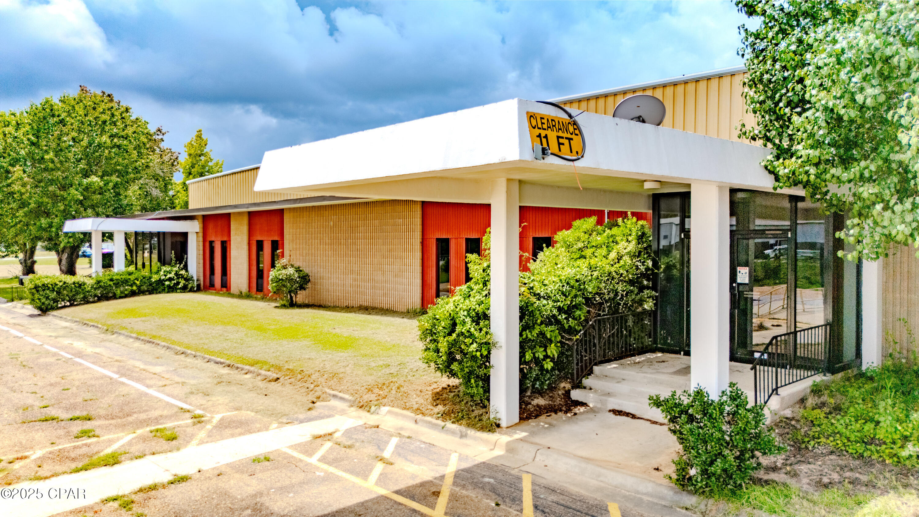 [No Recorded Subdiv] - Commercial Sale