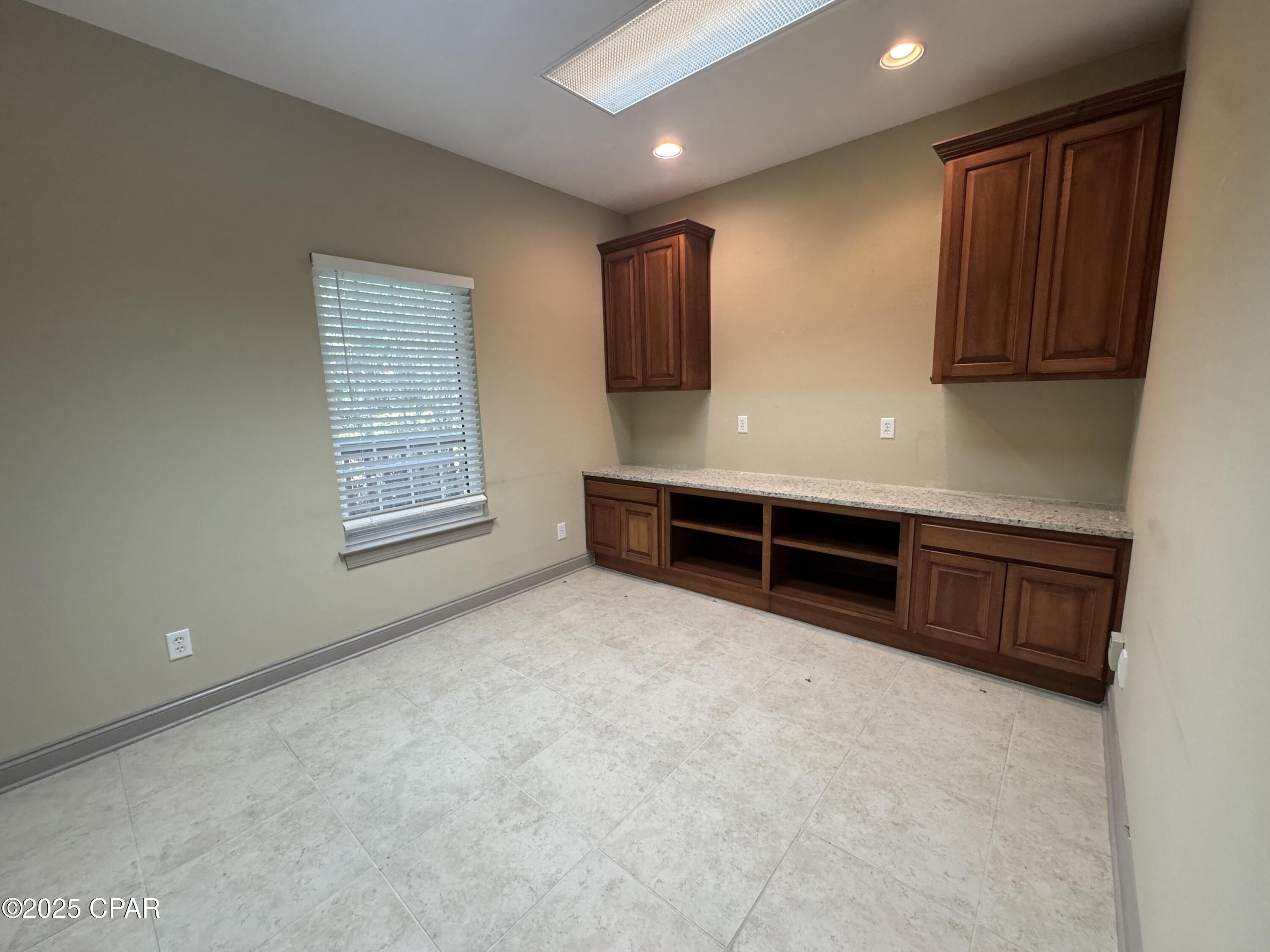 Forest Park - Commercial Lease