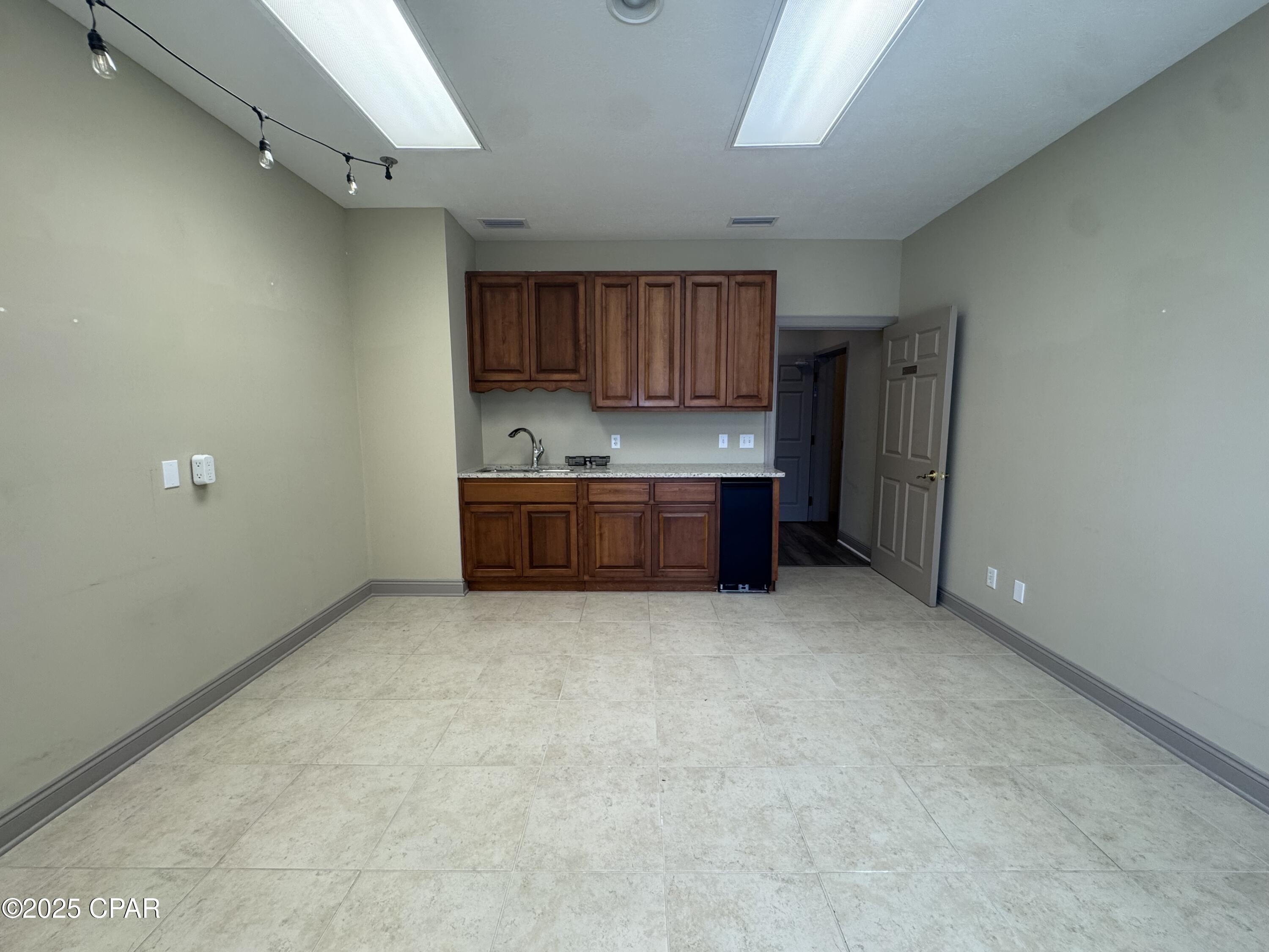 Forest Park - Commercial Lease