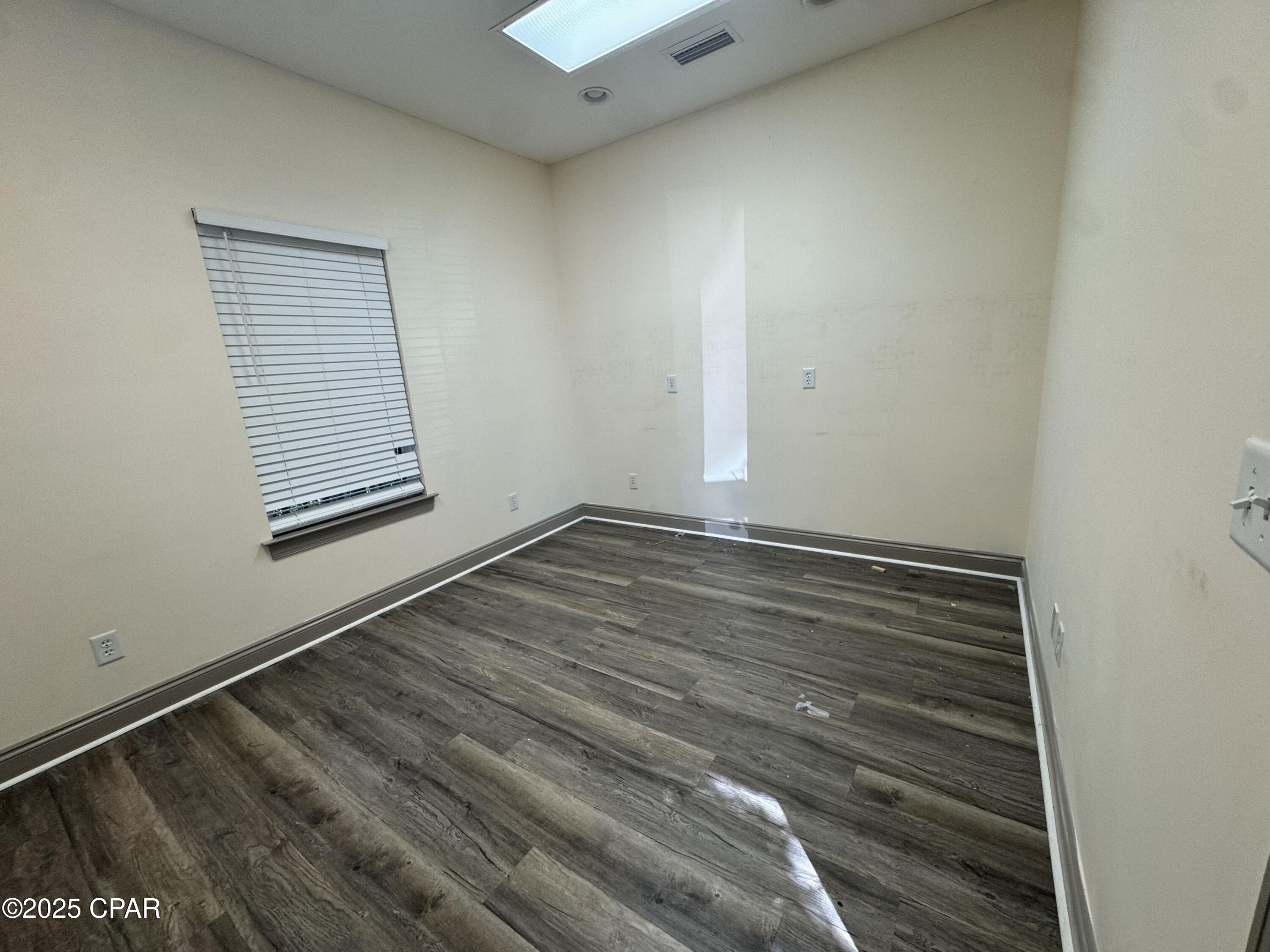 Forest Park - Commercial Lease