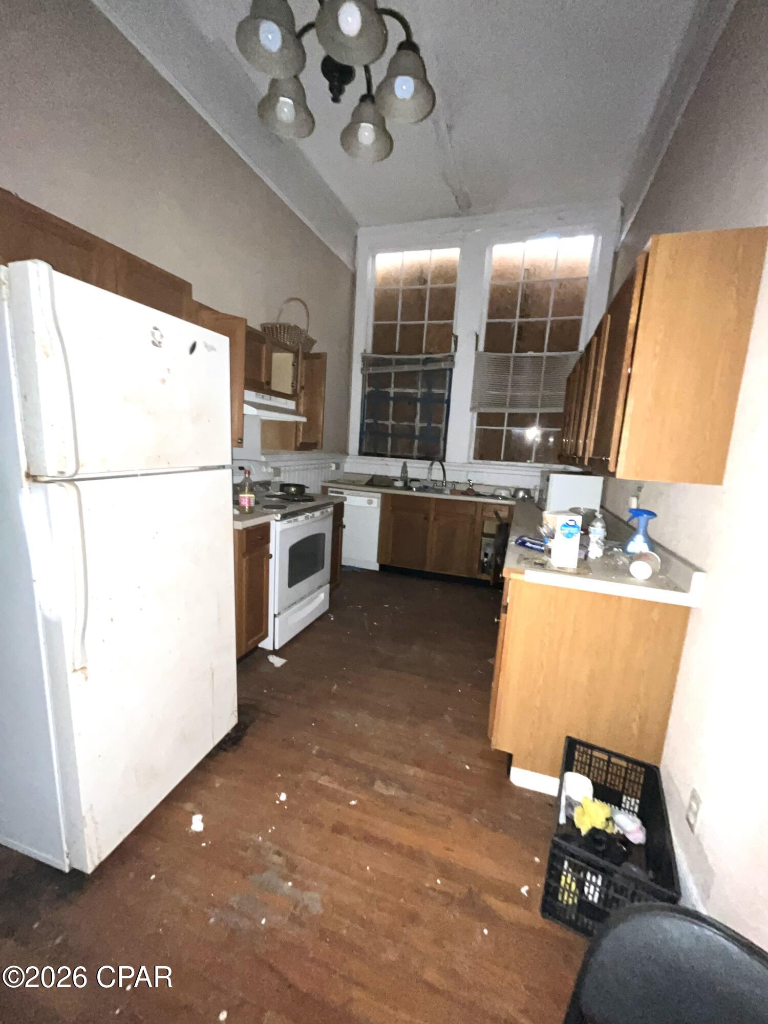 [No Recorded Subdiv] - Residential