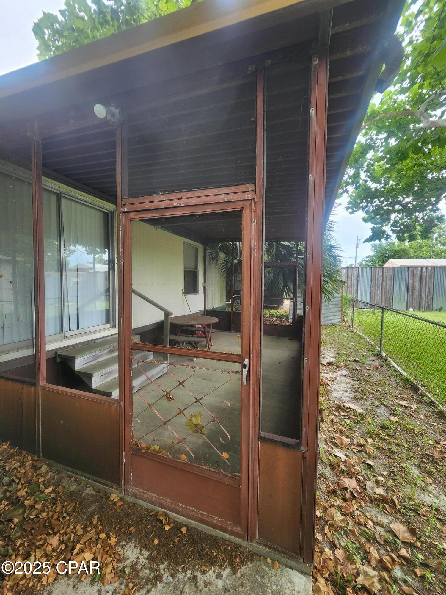 Laguna Beach Plaza - Residential