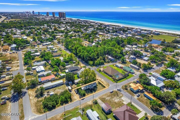 Laguna Beach Plaza - Residential