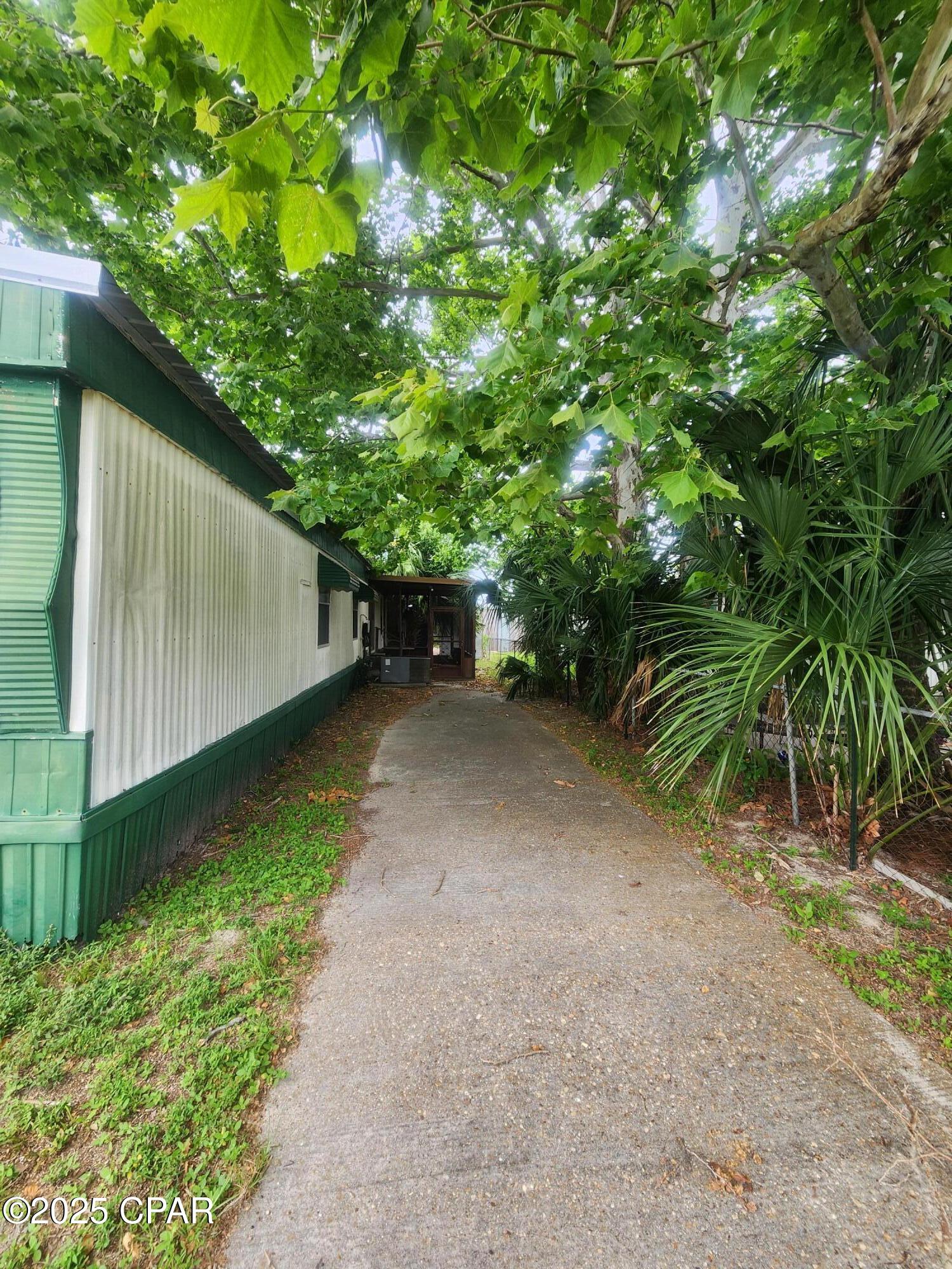 Laguna Beach Plaza - Residential