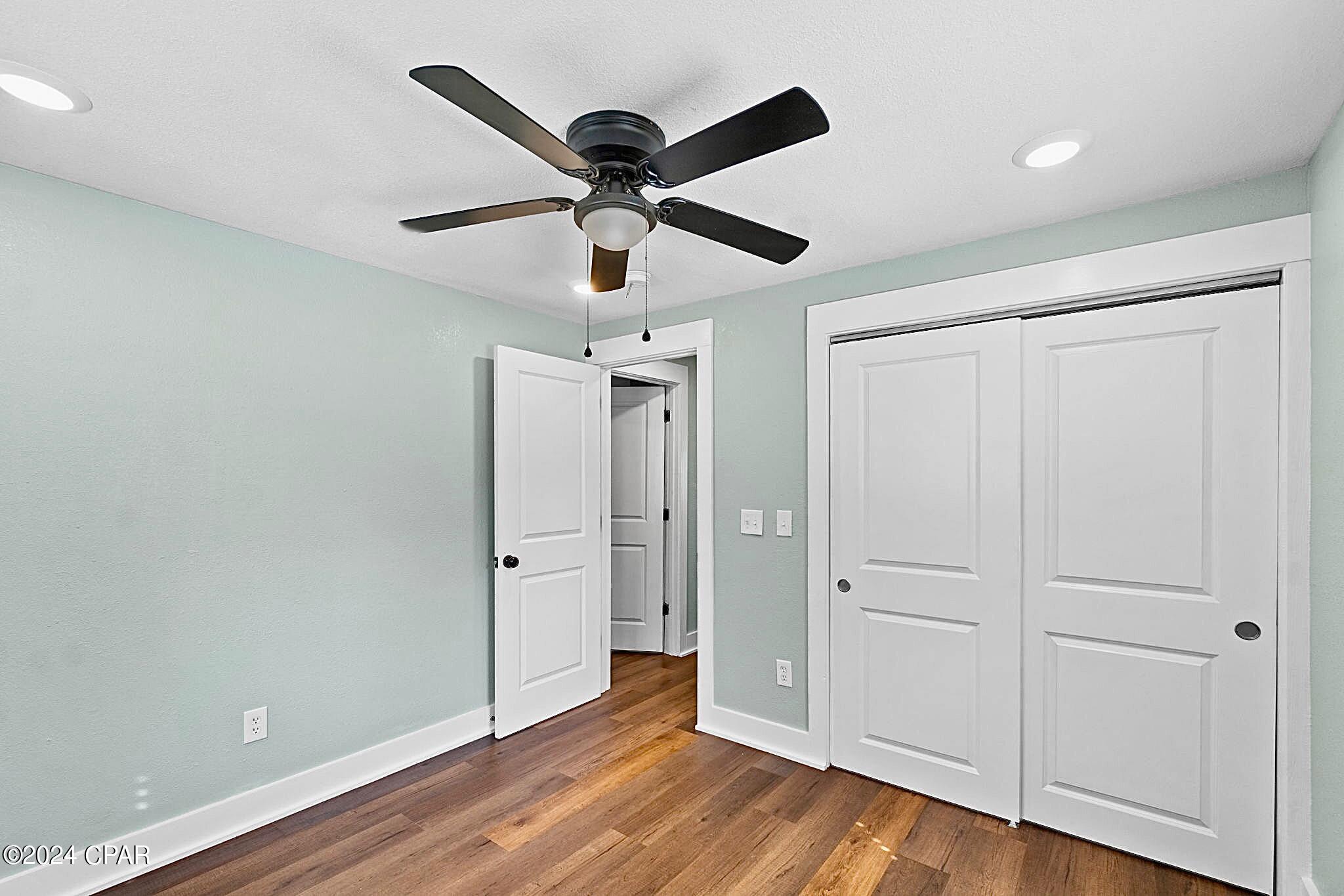 Sunny Hills Unit 4 - Residential